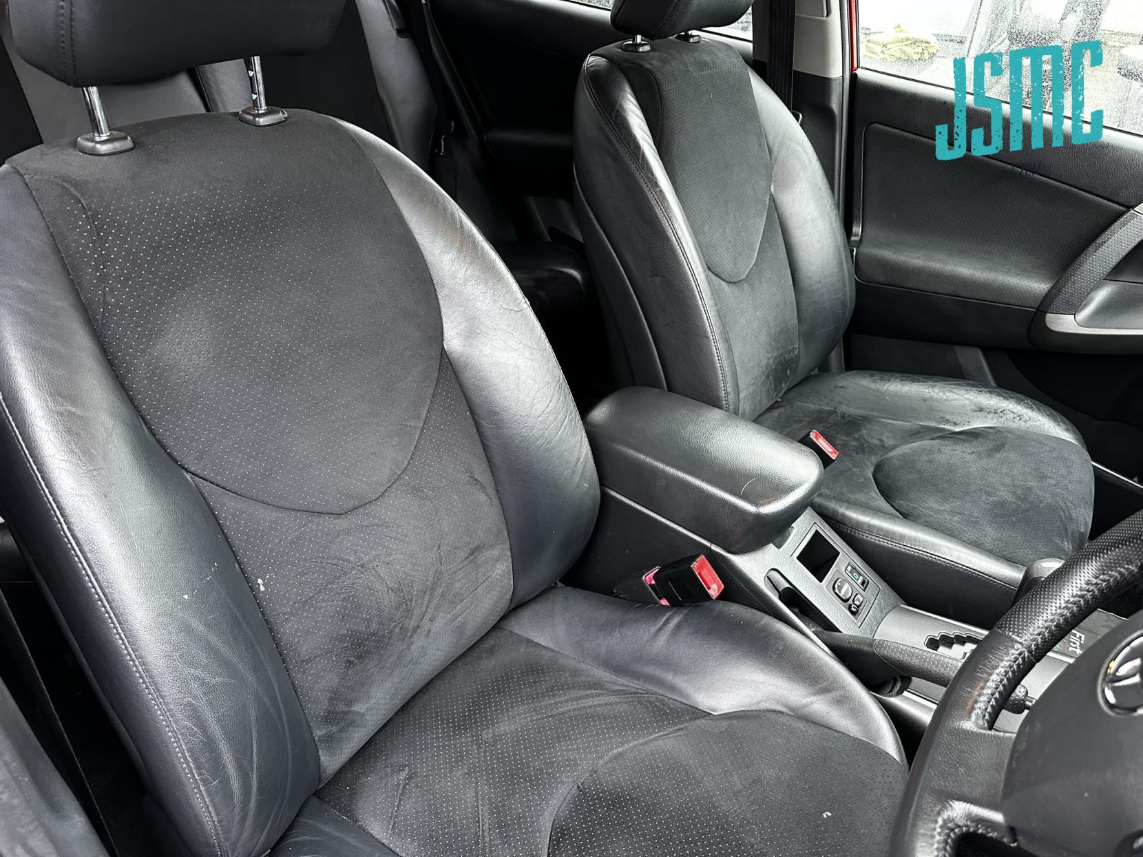 Toyota RAV4 2.0 V-Matic XT-R SUV 5dr Petrol Multidrive S 4WD Euro 5 (158 ps)