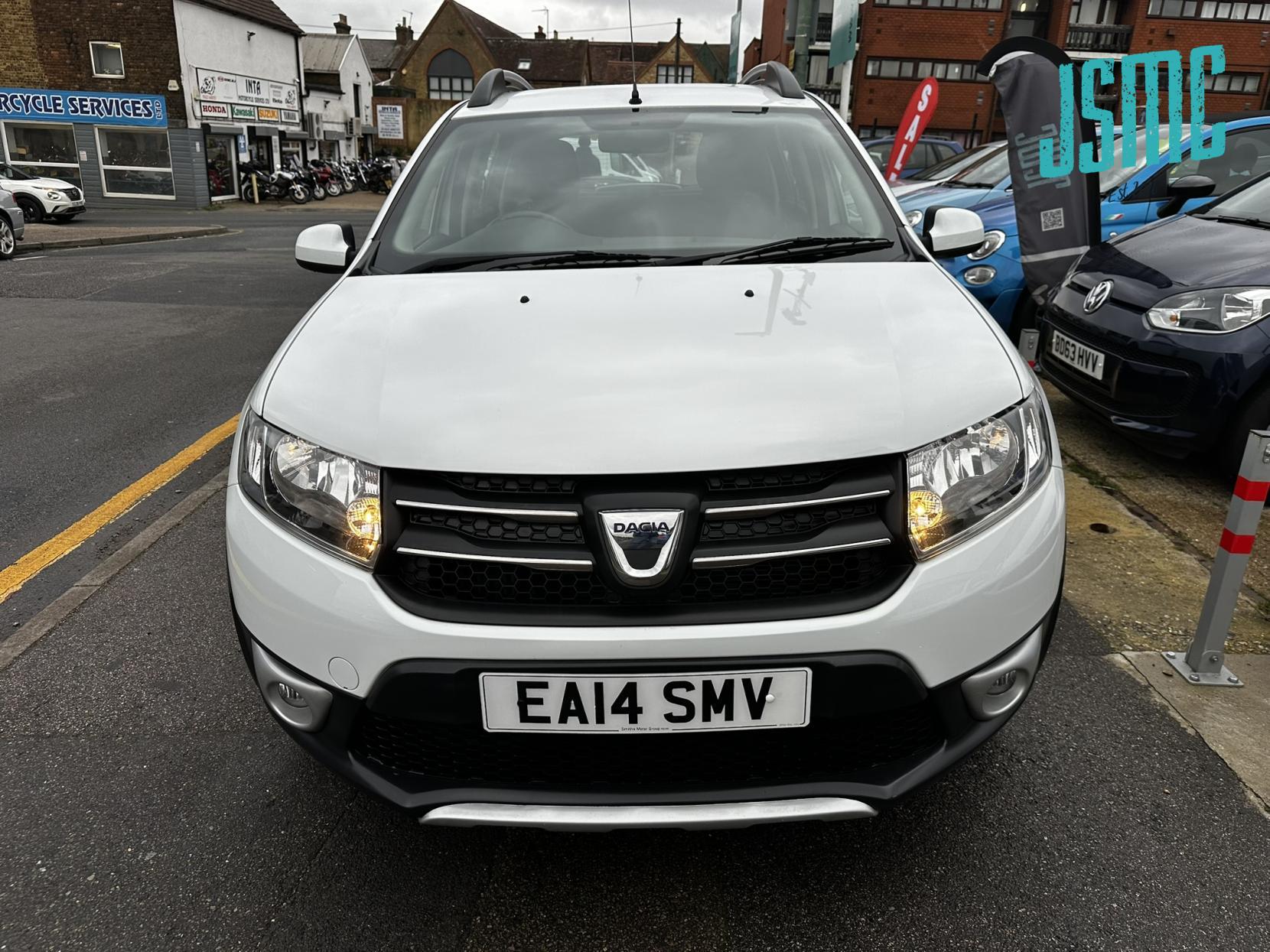 Dacia Sandero Stepway 0.9 TCe Laureate Hatchback 5dr Petrol Manual Euro 5 (90 ps)