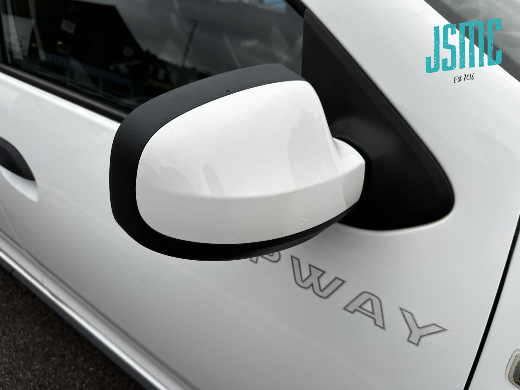 Dacia Sandero Stepway 0.9 TCe Laureate Hatchback 5dr Petrol Manual Euro 5 (90 ps)