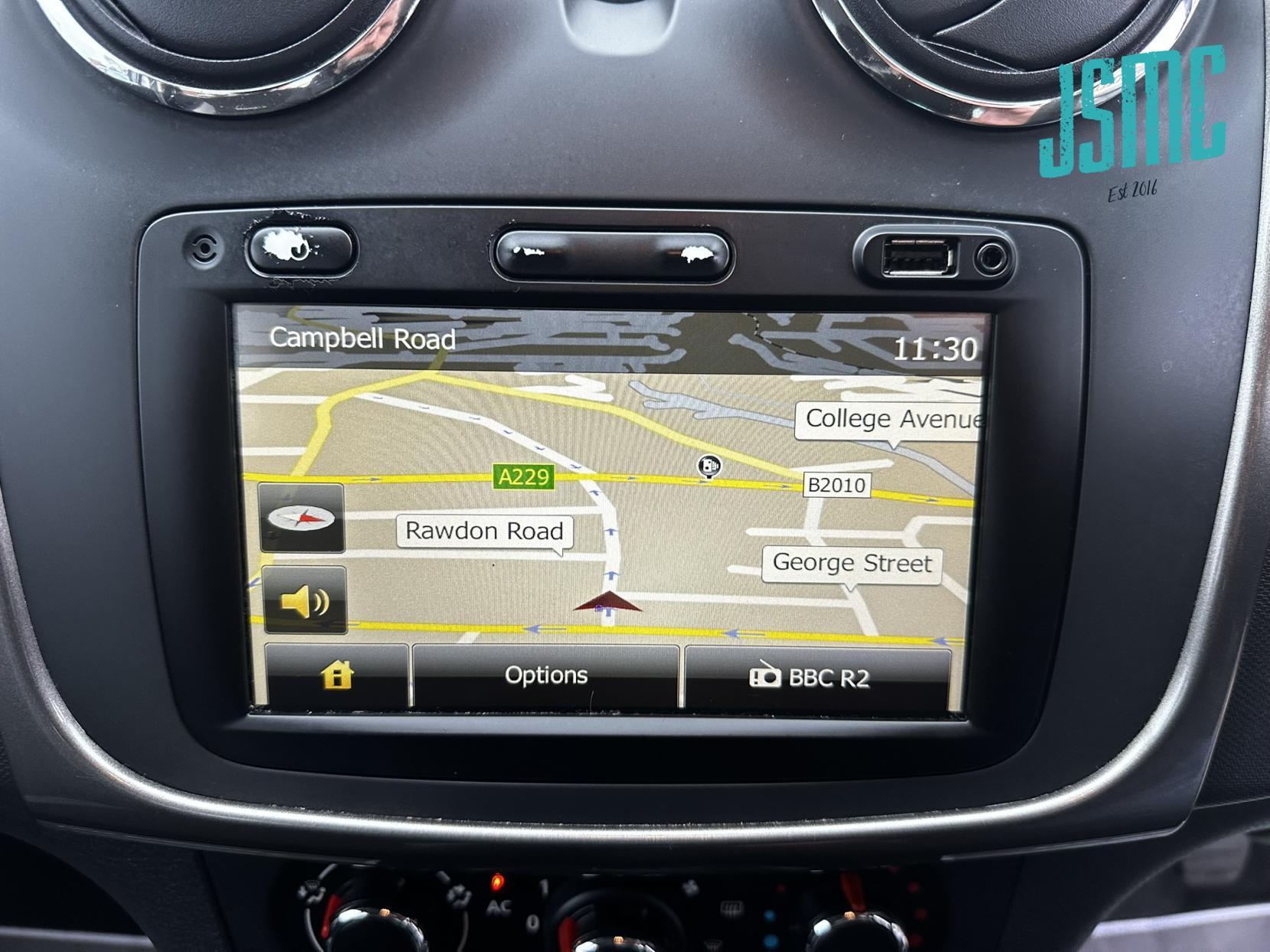 Dacia Sandero Stepway 0.9 TCe Laureate Hatchback 5dr Petrol Manual Euro 5 (90 ps)