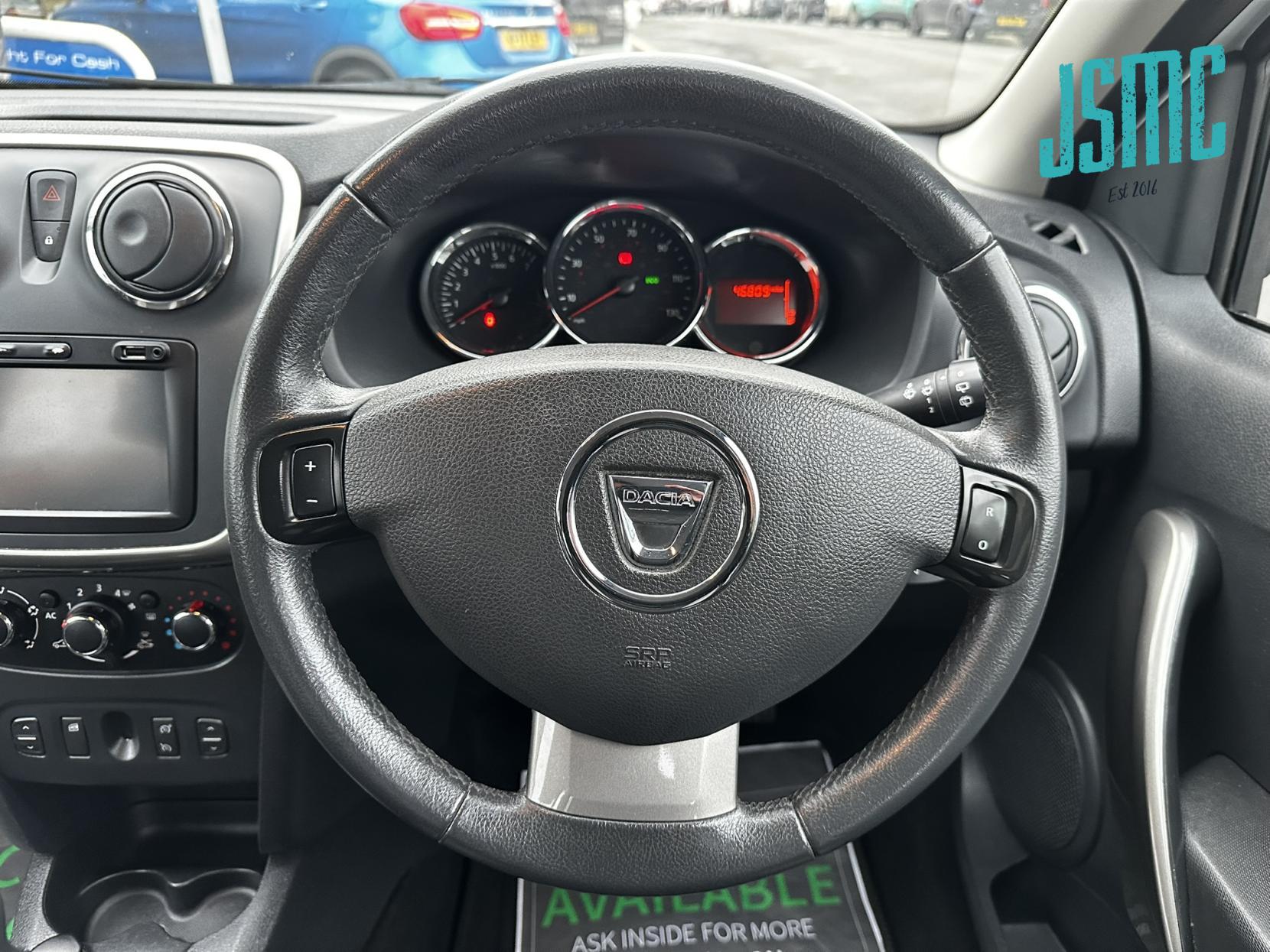 Dacia Sandero Stepway 0.9 TCe Laureate Hatchback 5dr Petrol Manual Euro 5 (90 ps)