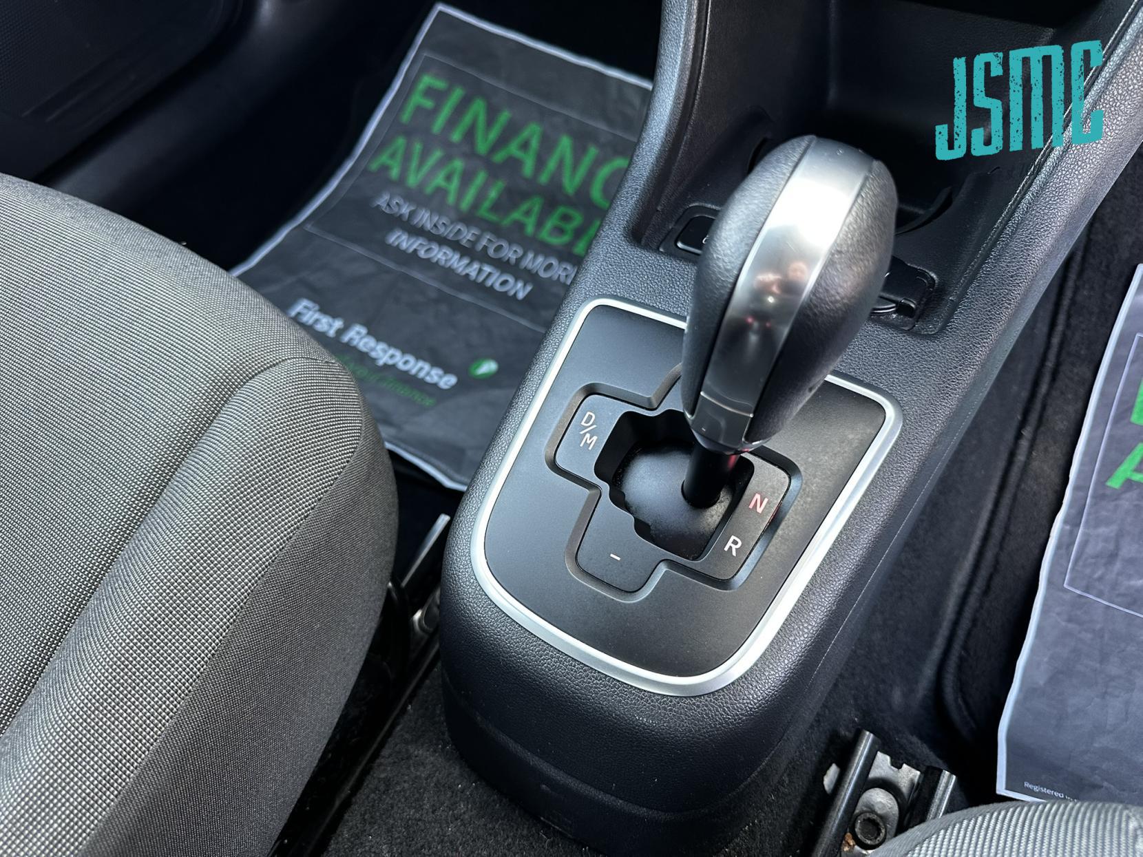 Volkswagen up! 1.0 Move up! Hatchback 5dr Petrol ASG Euro 5 (60 ps)