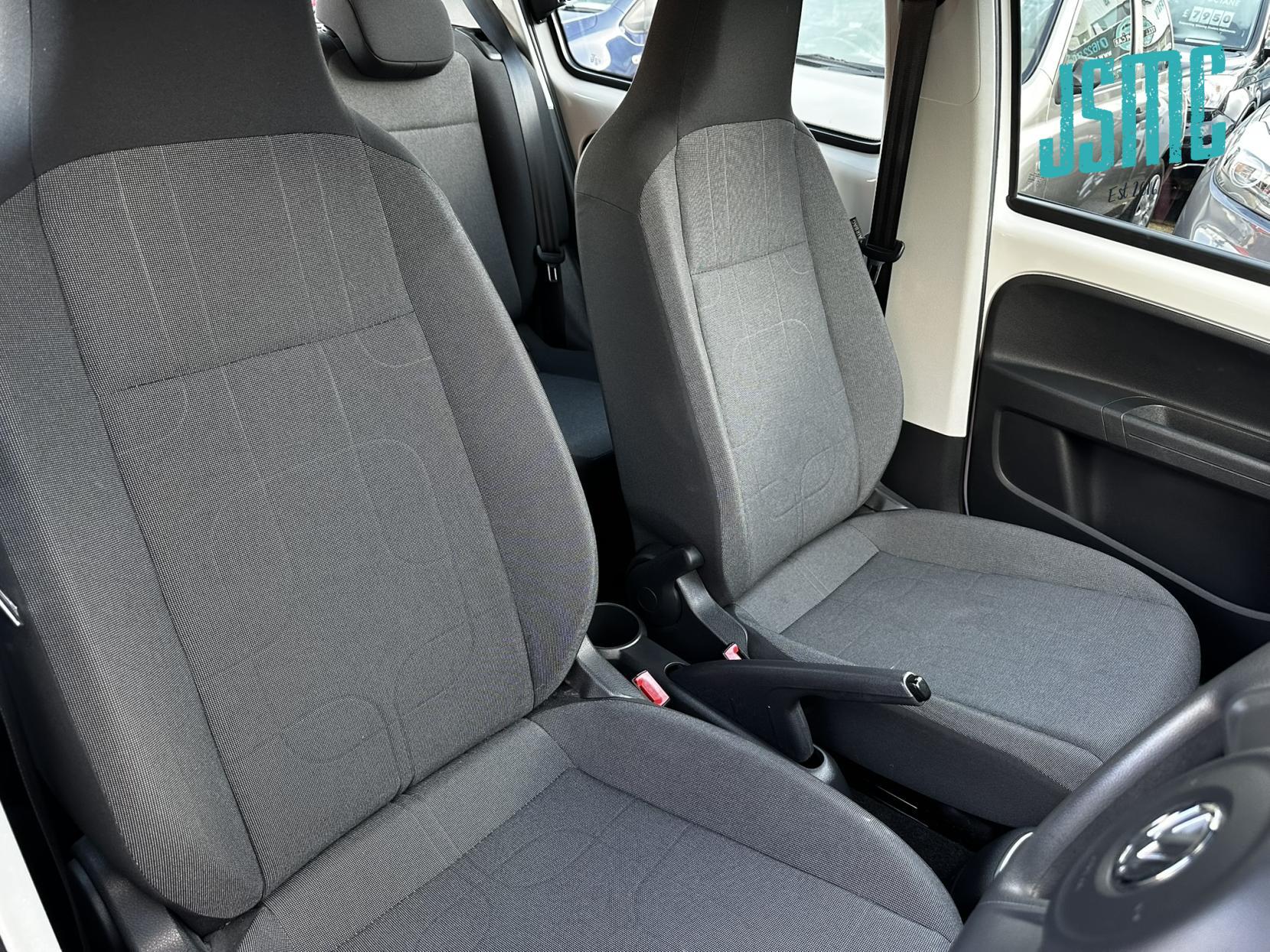 Volkswagen up! 1.0 Move up! Hatchback 5dr Petrol ASG Euro 5 (60 ps)