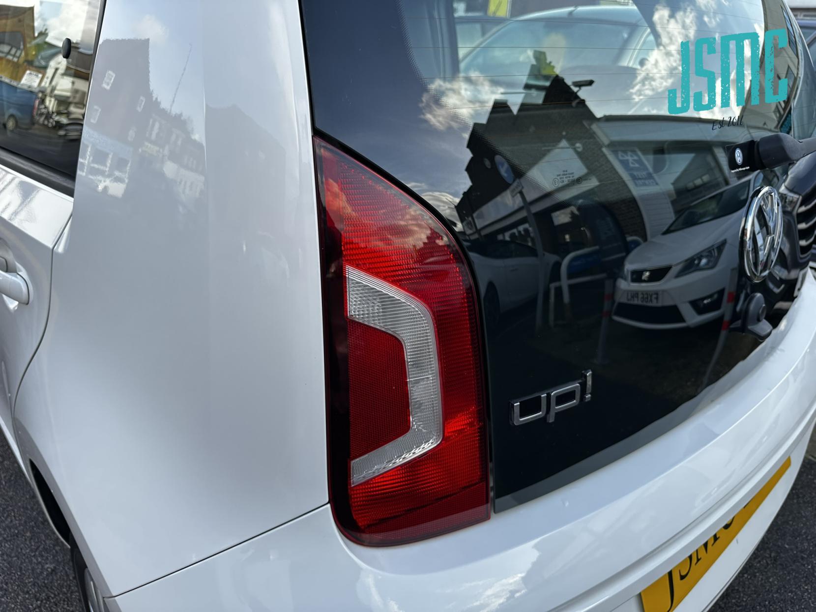 Volkswagen up! 1.0 Move up! Hatchback 5dr Petrol ASG Euro 5 (60 ps)