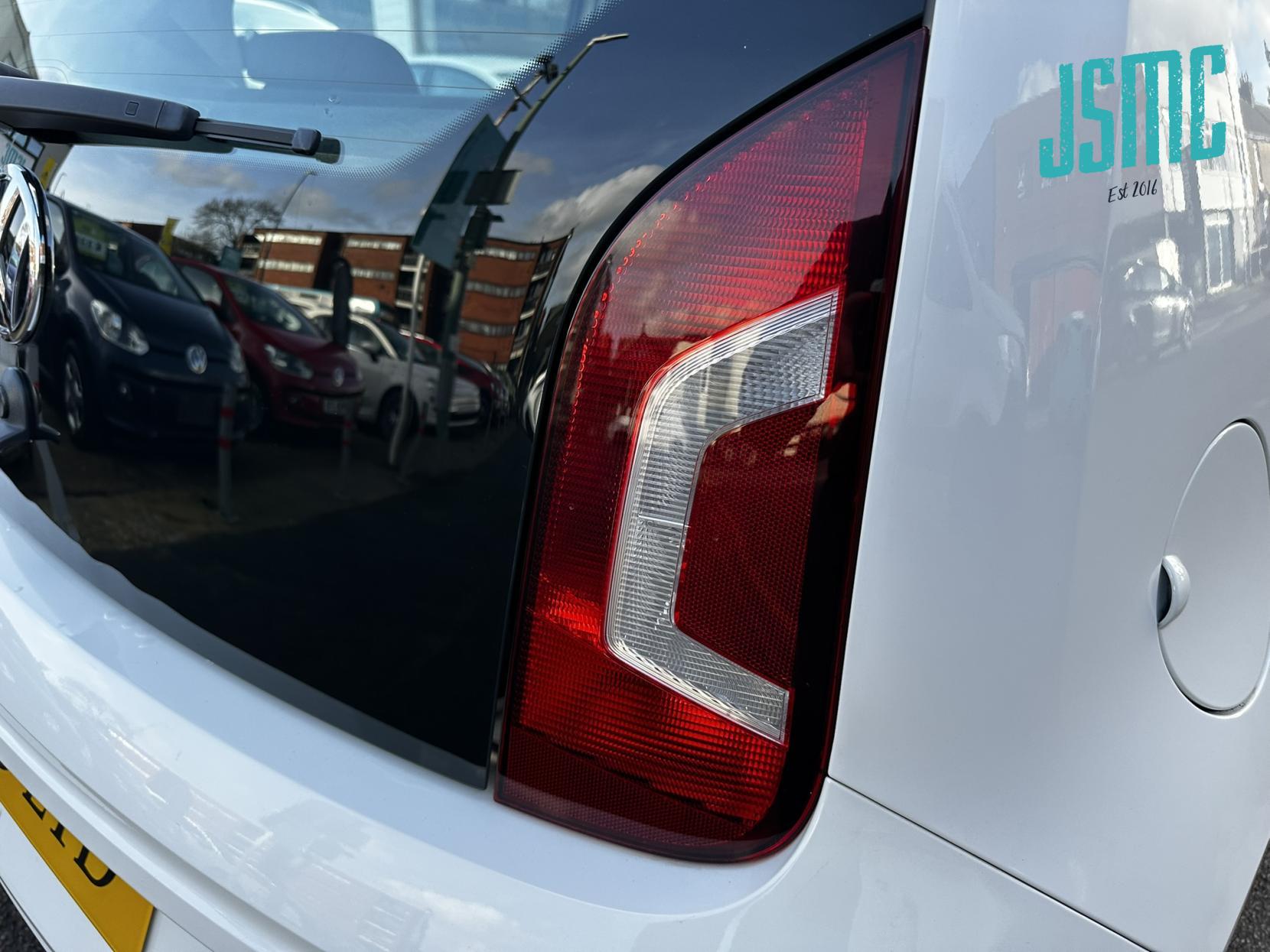 Volkswagen up! 1.0 Move up! Hatchback 5dr Petrol ASG Euro 5 (60 ps)