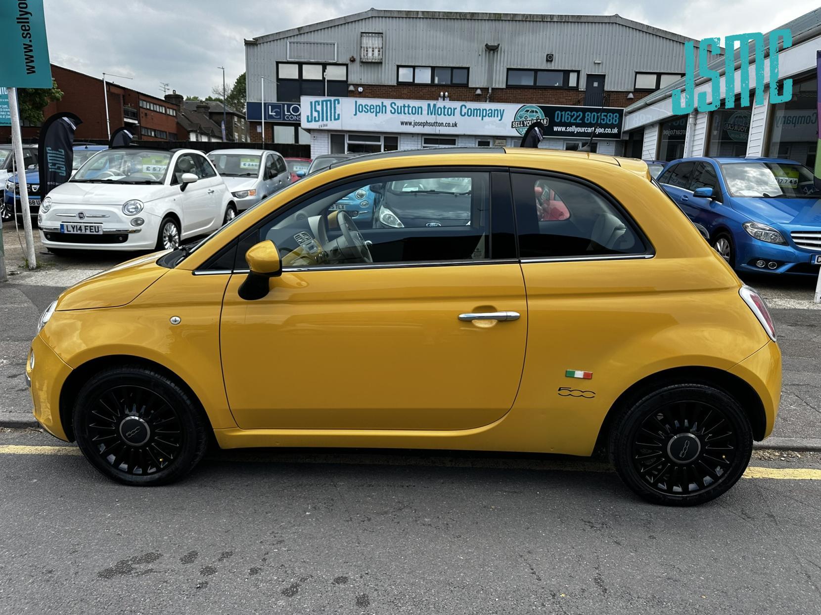 Fiat 500 1.2 Lounge Hatchback 3dr Petrol Manual Euro 4 (69 bhp)