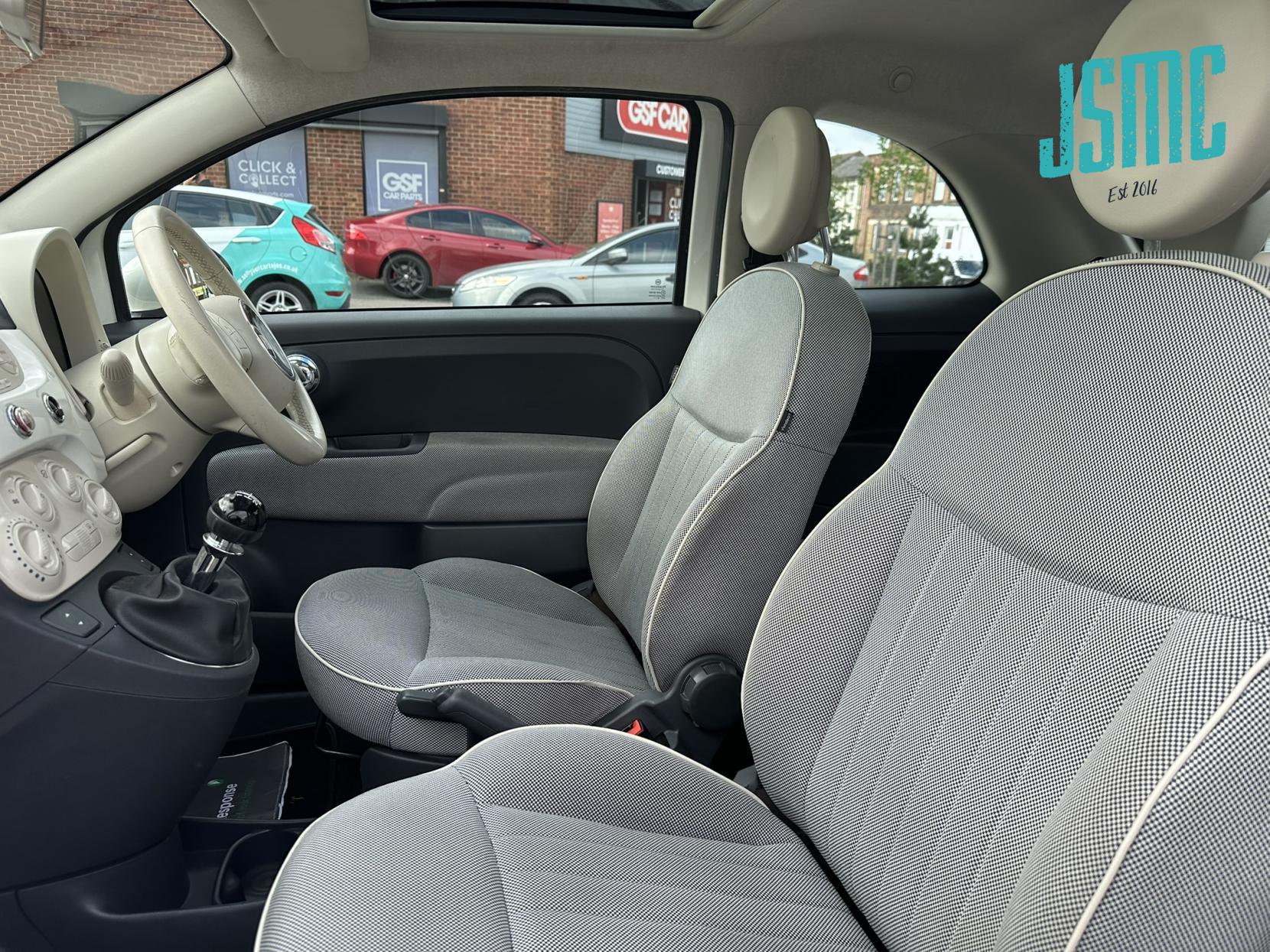 Fiat 500 1.2 Lounge Hatchback 3dr Petrol Manual Euro 4 (69 bhp)