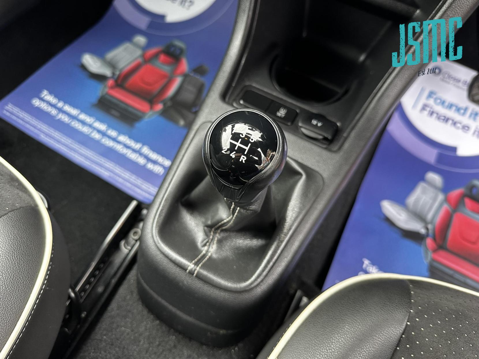 SEAT Mii 1.0 12v by MANGO Hatchback 3dr Petrol Manual Euro 5 (75 ps)