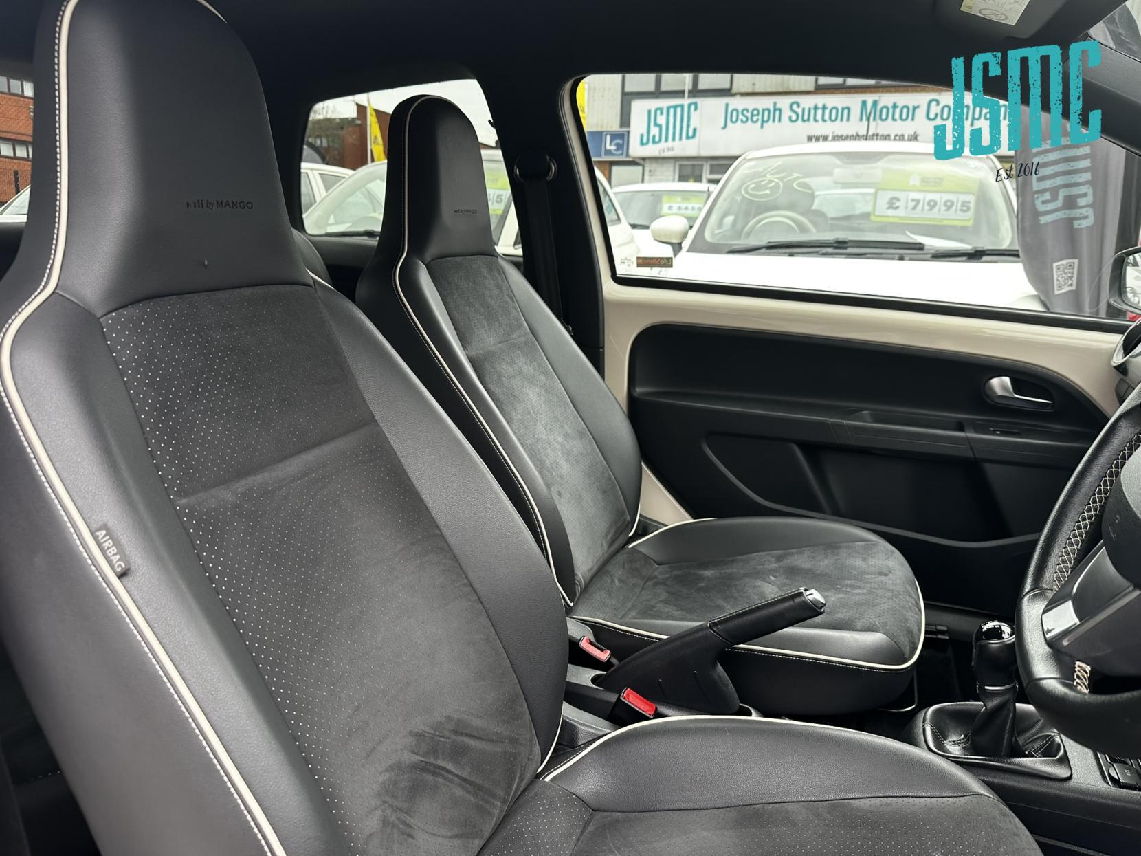 SEAT Mii 1.0 12v by MANGO Hatchback 3dr Petrol Manual Euro 5 (75 ps)