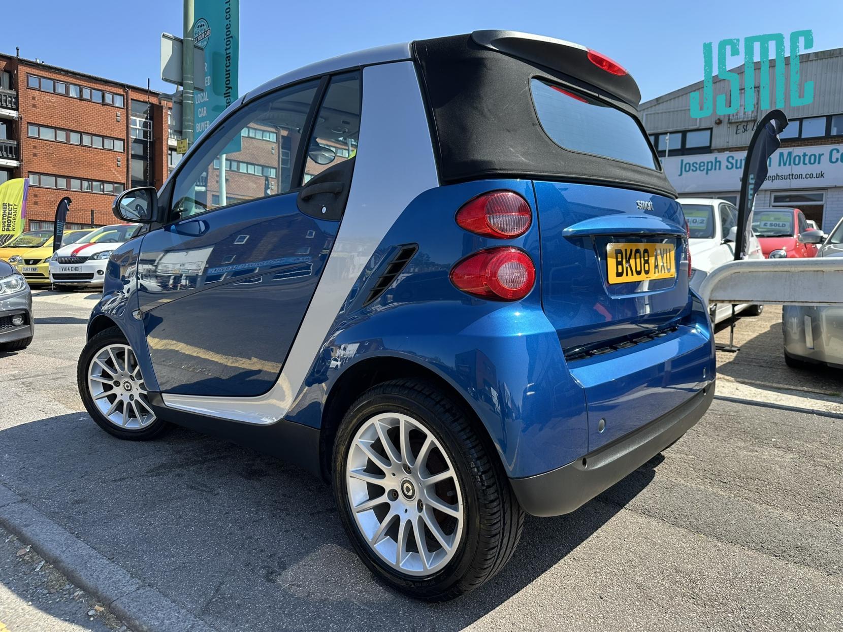 Smart fortwo 1.0 Passion Cabriolet 2dr Petrol Auto Euro 4 (71 bhp)
