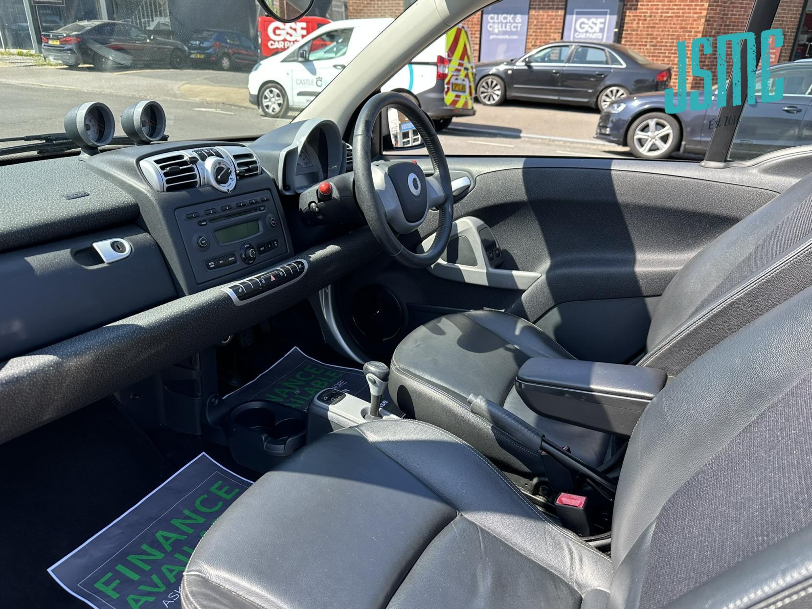 Smart fortwo 1.0 Passion Cabriolet 2dr Petrol Auto Euro 4 (71 bhp)