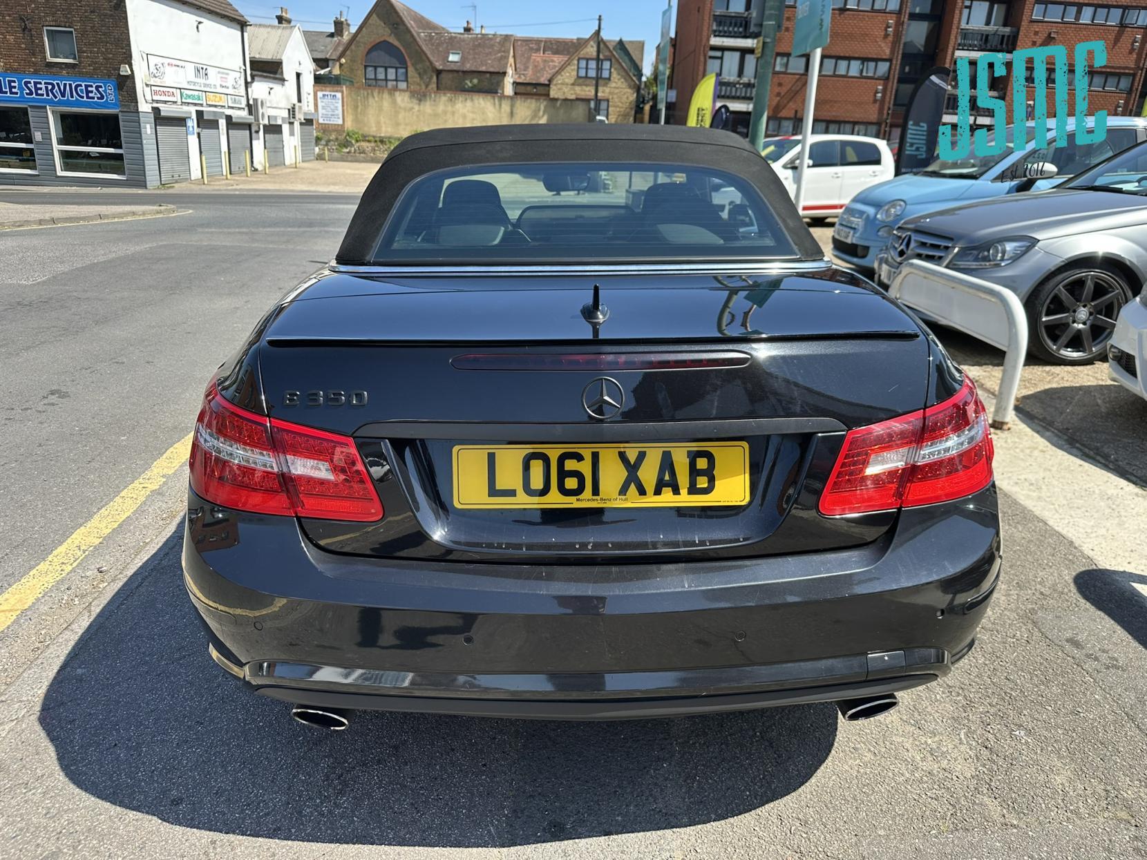 Mercedes-Benz E Class 3.0 E350 CDI V6 BlueEfficiency Sport Cabriolet 2dr Diesel G-Tronic Euro 5 (265 ps)