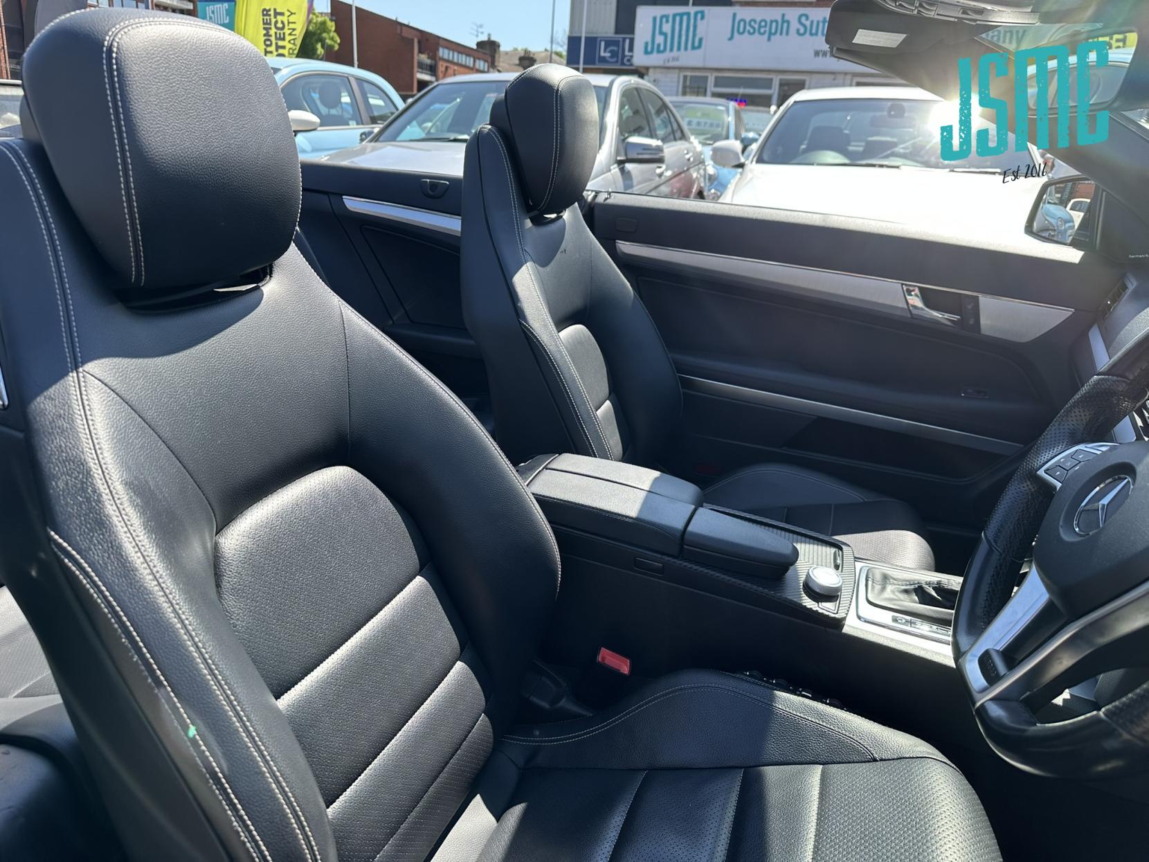 Mercedes-Benz E Class 3.0 E350 CDI V6 BlueEfficiency Sport Cabriolet 2dr Diesel G-Tronic Euro 5 (265 ps)