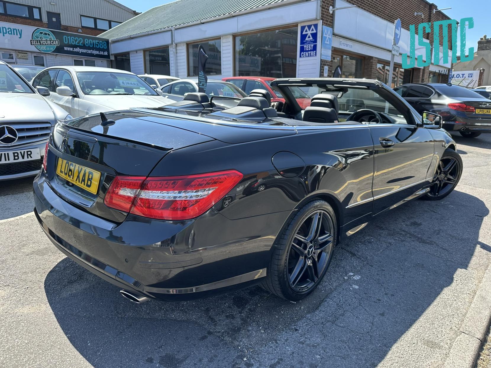 Mercedes-Benz E Class 3.0 E350 CDI V6 BlueEfficiency Sport Cabriolet 2dr Diesel G-Tronic Euro 5 (265 ps)