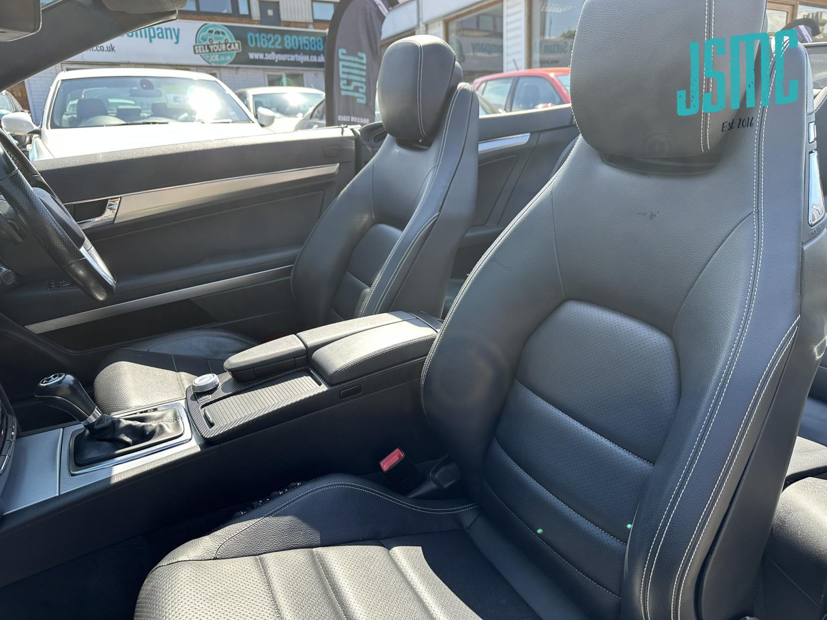 Mercedes-Benz E Class 3.0 E350 CDI V6 BlueEfficiency Sport Cabriolet 2dr Diesel G-Tronic Euro 5 (265 ps)