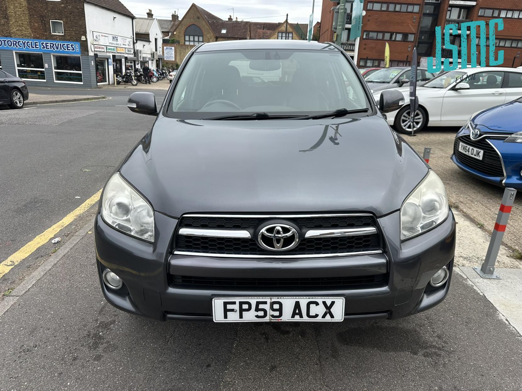 Toyota RAV4 2.0 V-Matic XT-R SUV 5dr Petrol Multidrive S 4WD Euro 4 (158 ps)