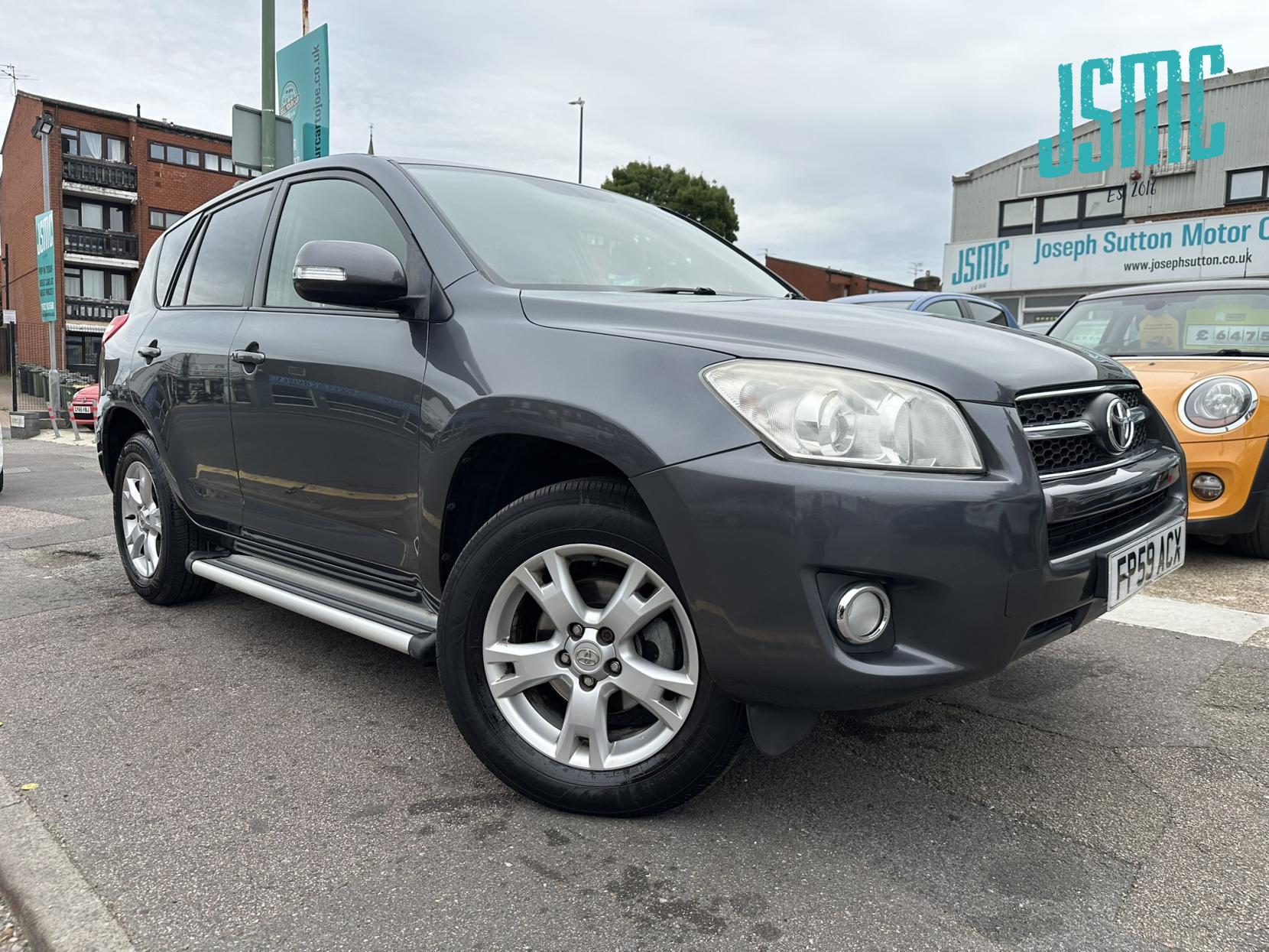 Toyota RAV4 2.0 V-Matic XT-R SUV 5dr Petrol Multidrive S 4WD Euro 4 (158 ps)