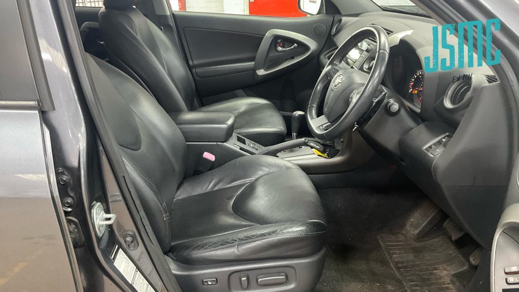 Toyota RAV4 2.0 V-Matic XT-R SUV 5dr Petrol Multidrive S 4WD Euro 4 (158 ps)