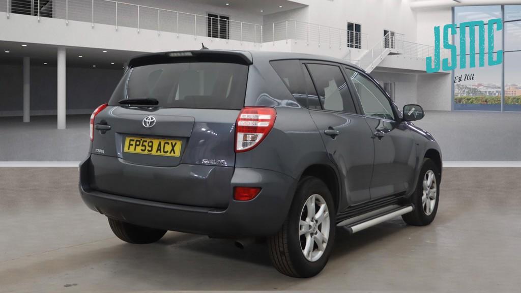 Toyota RAV4 2.0 V-Matic XT-R SUV 5dr Petrol Multidrive S 4WD Euro 4 (158 ps)