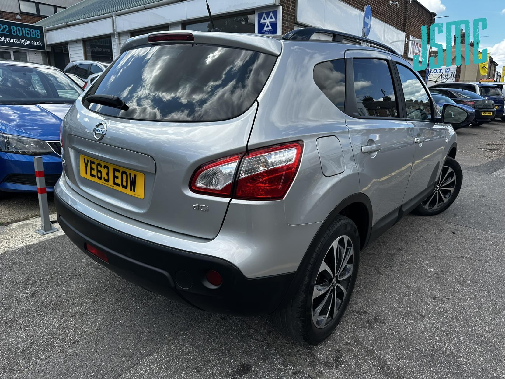 Nissan Qashqai 1.5 dCi 360 SUV 5dr Diesel Manual 2WD Euro 5 (110 ps)