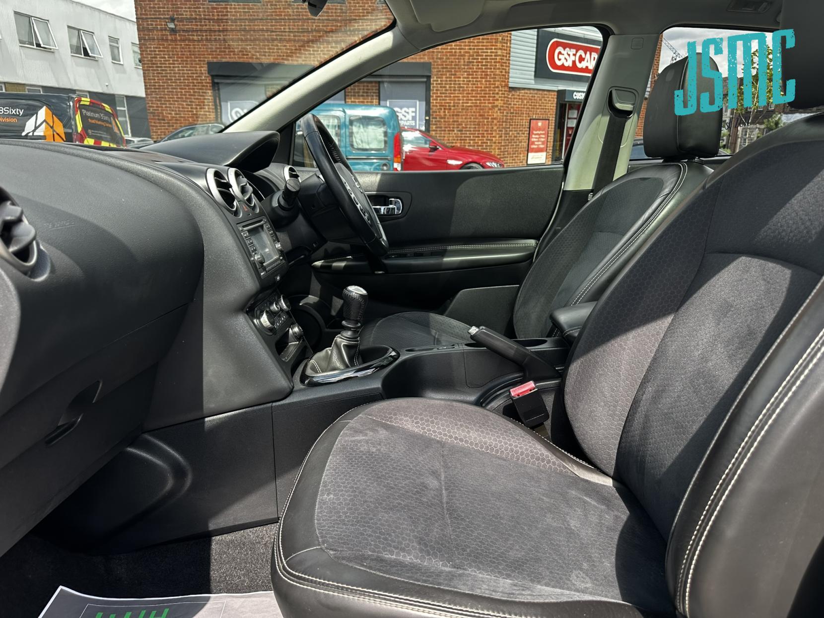 Nissan Qashqai 1.5 dCi 360 SUV 5dr Diesel Manual 2WD Euro 5 (110 ps)