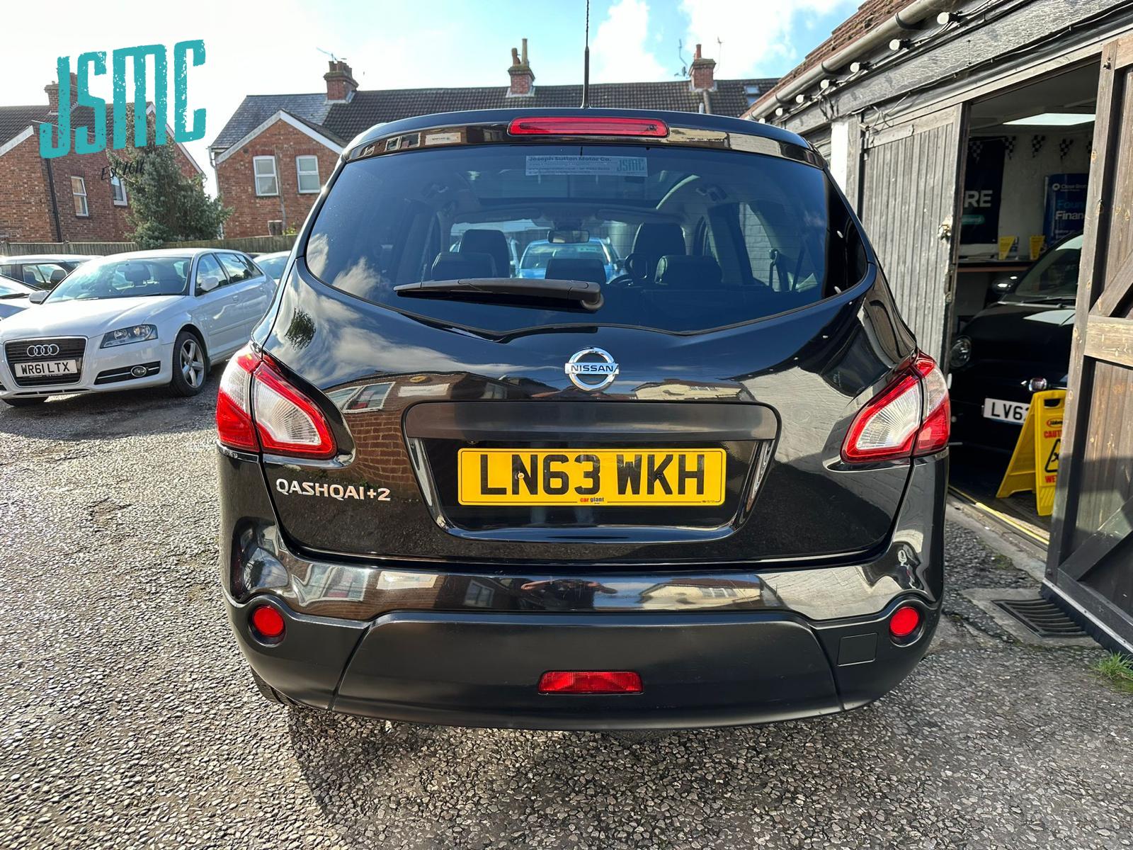 Nissan Qashqai+2 2.0 360 SUV 5dr Petrol CVT 4WD Euro 5 (140 ps)