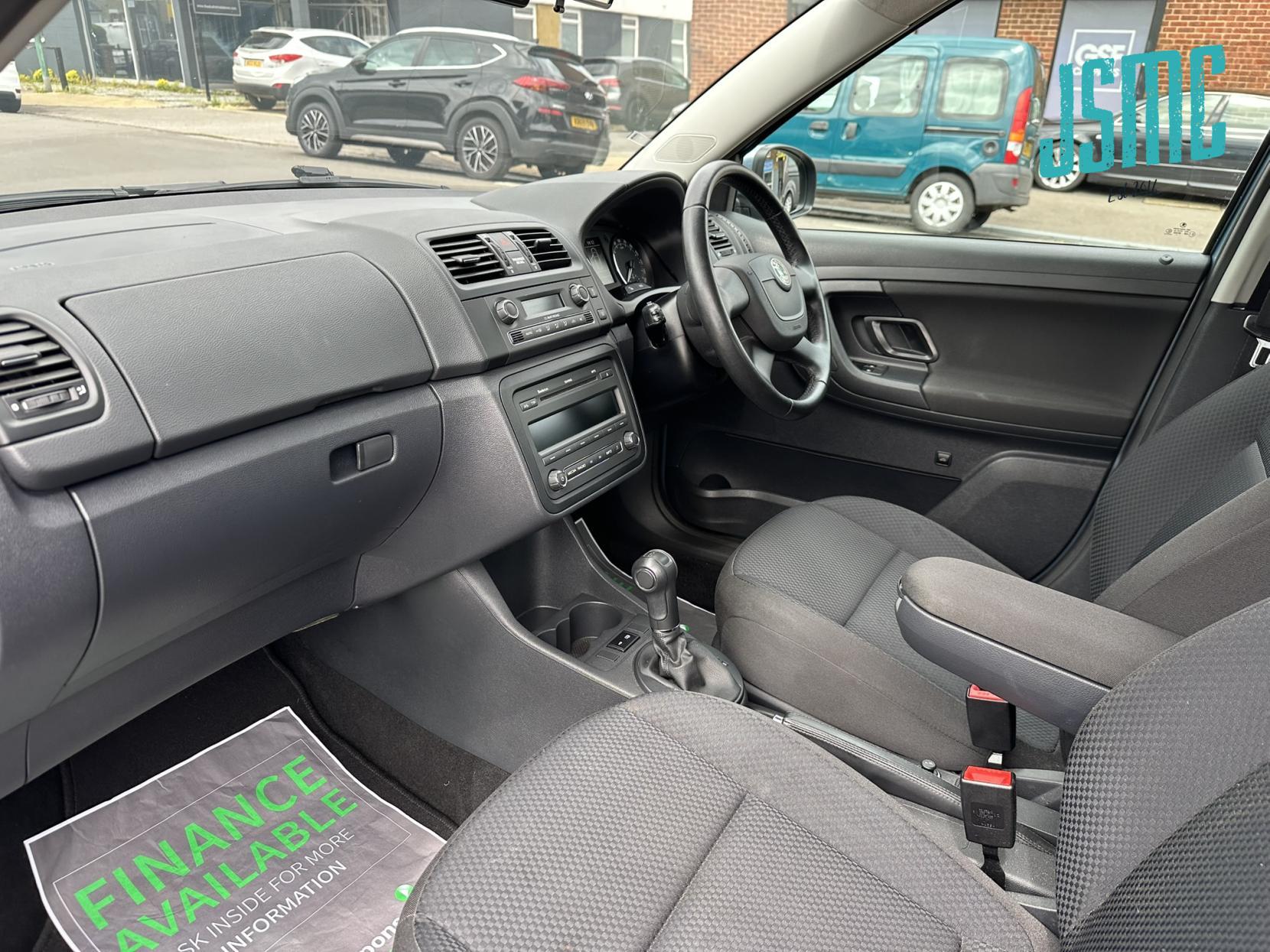 Skoda Fabia 1.2 TSI Elegance Hatchback 5dr Petrol DSG Euro 5 (105 ps)