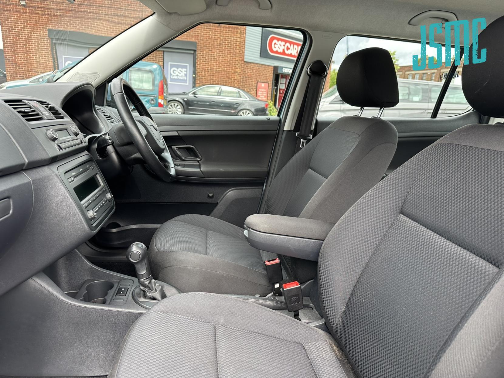 Skoda Fabia 1.2 TSI Elegance Hatchback 5dr Petrol DSG Euro 5 (105 ps)