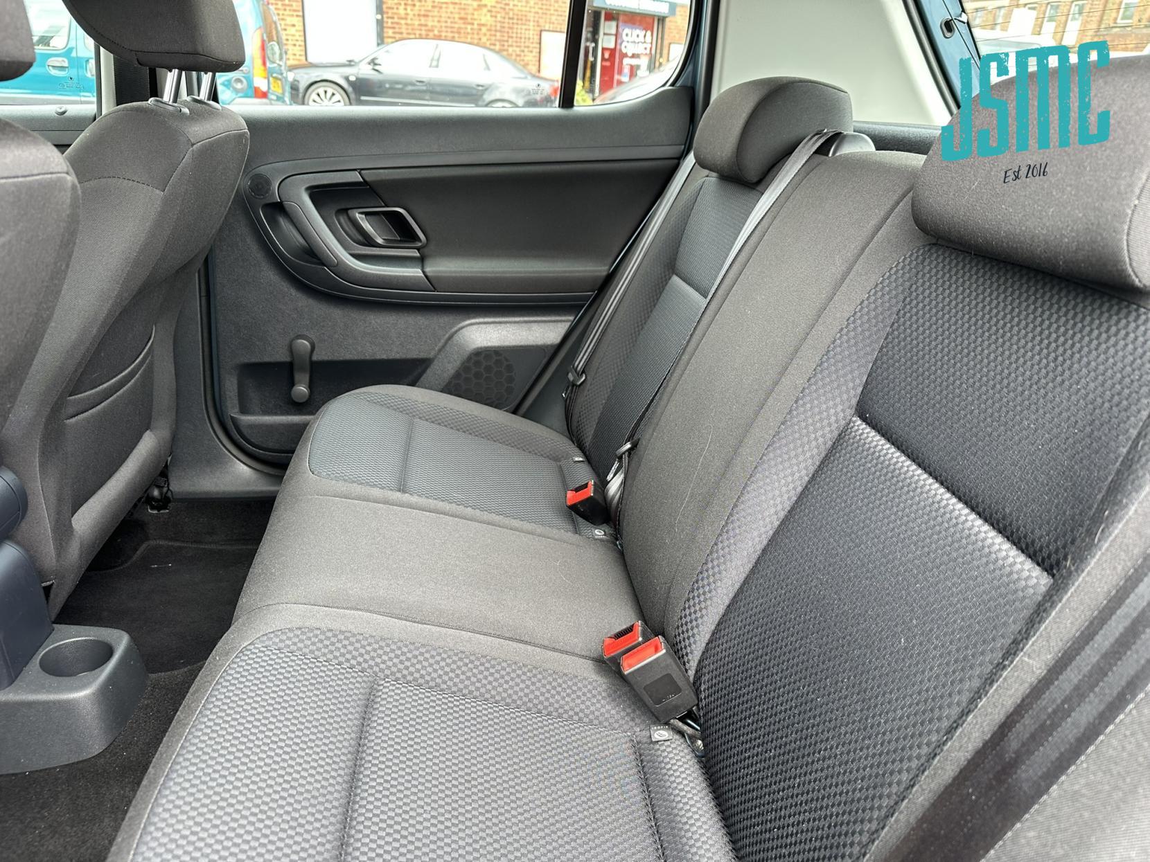 Skoda Fabia 1.2 TSI Elegance Hatchback 5dr Petrol DSG Euro 5 (105 ps)