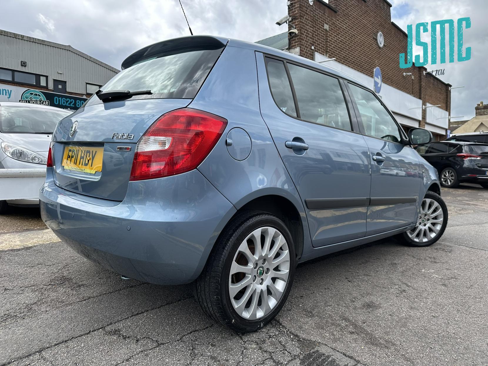 Skoda Fabia 1.2 TSI Elegance Hatchback 5dr Petrol DSG Euro 5 (105 ps)