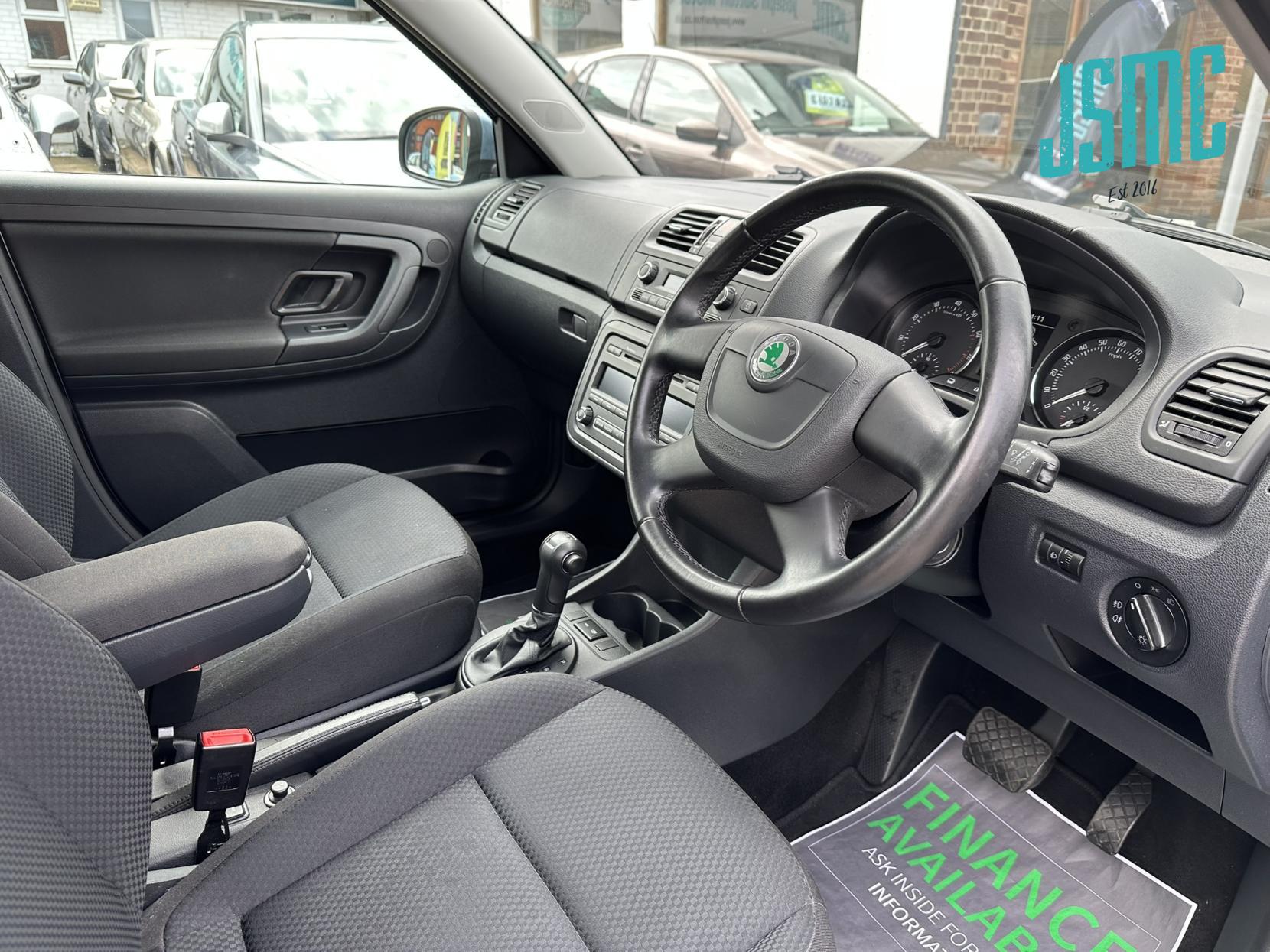 Skoda Fabia 1.2 TSI Elegance Hatchback 5dr Petrol DSG Euro 5 (105 ps)