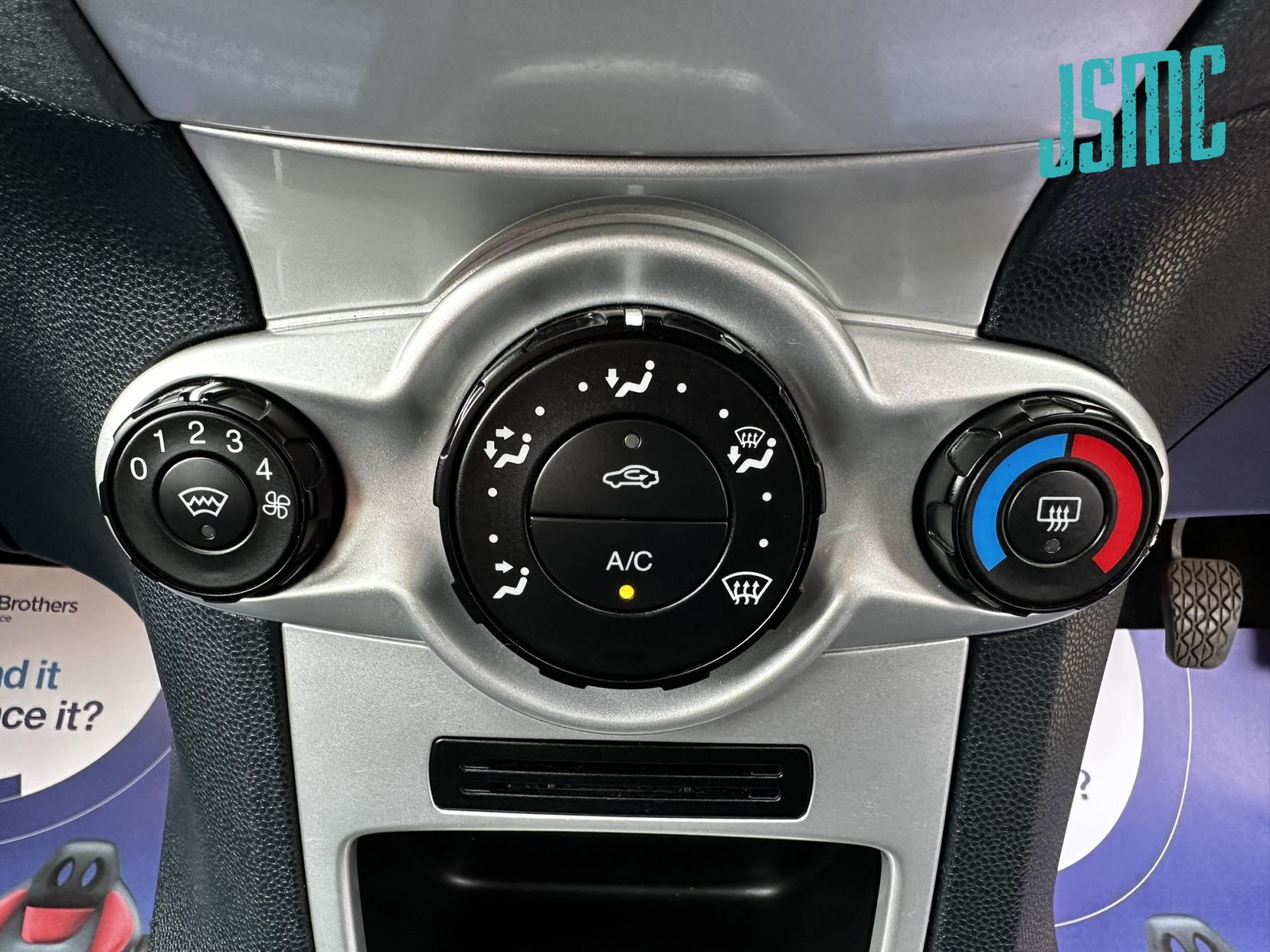 Ford Fiesta 1.25 Zetec Hatchback 5dr Petrol Manual (133 g/km, 81 bhp)