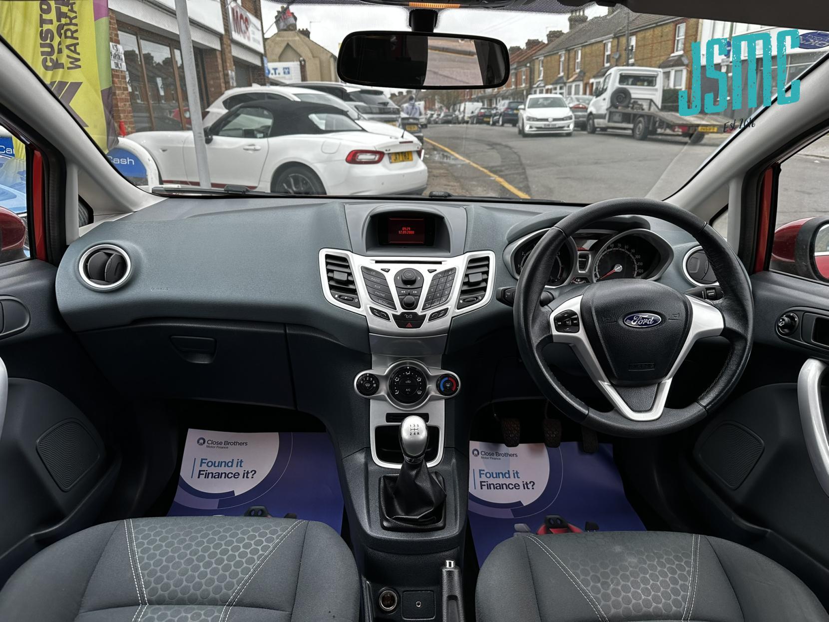 Ford Fiesta 1.25 Zetec Hatchback 5dr Petrol Manual (133 g/km, 81 bhp)