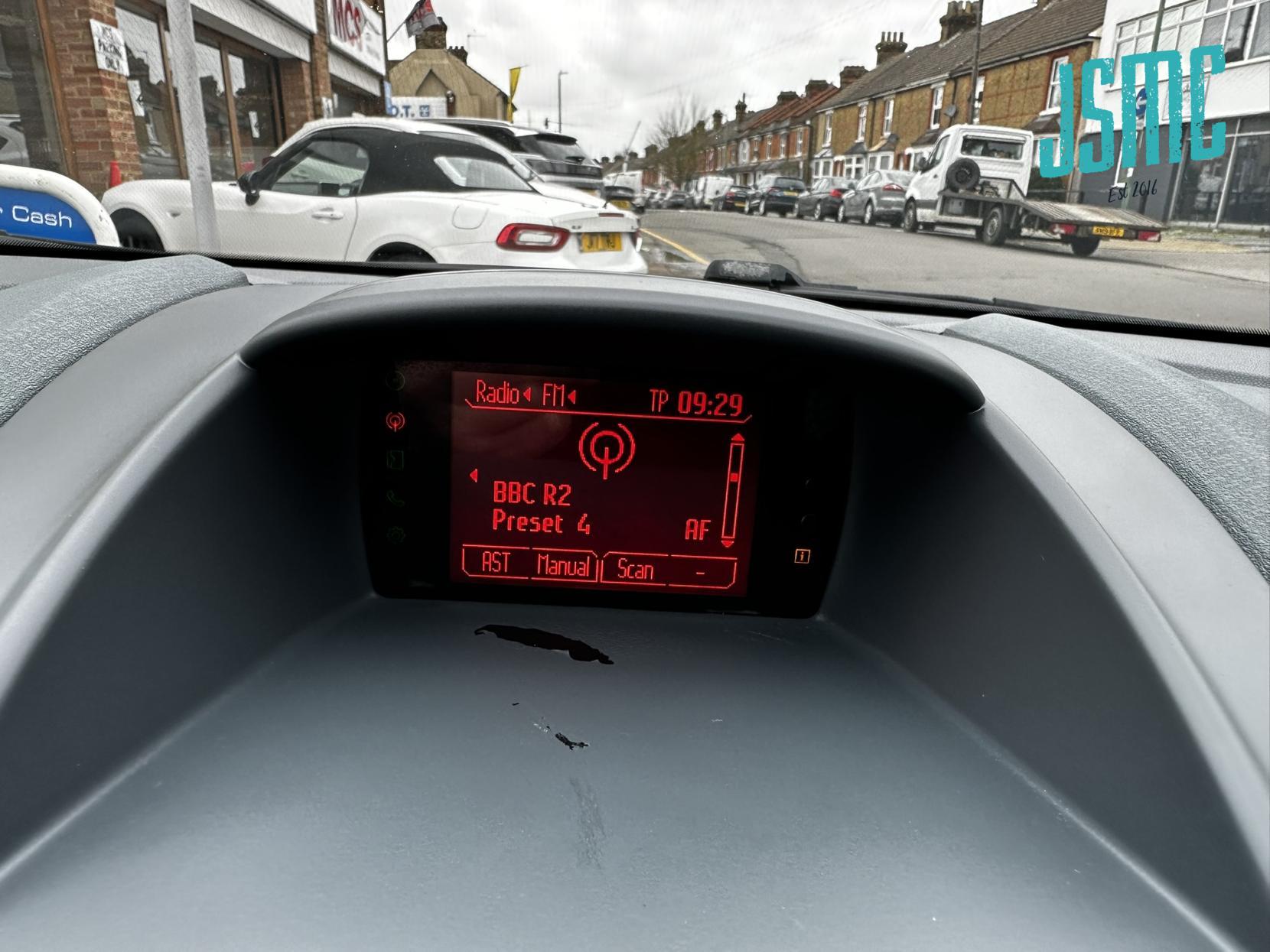 Ford Fiesta 1.25 Zetec Hatchback 5dr Petrol Manual (133 g/km, 81 bhp)