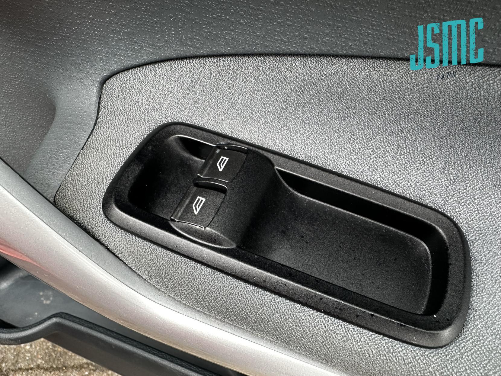 Ford Fiesta 1.25 Zetec Hatchback 5dr Petrol Manual (133 g/km, 81 bhp)