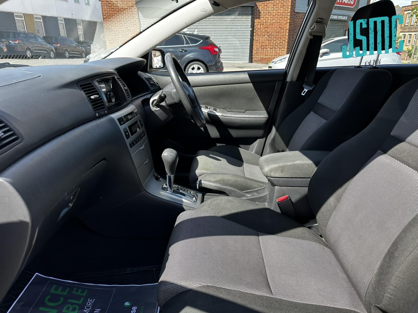 Toyota Corolla 1.6 VVT-i Colour Collection Hatchback 5dr Petrol Automatic (190 g/km, 109 bhp)