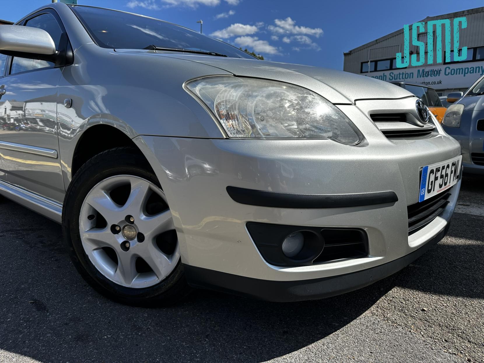 Toyota Corolla 1.6 VVT-i Colour Collection Hatchback 5dr Petrol Automatic (190 g/km, 109 bhp)