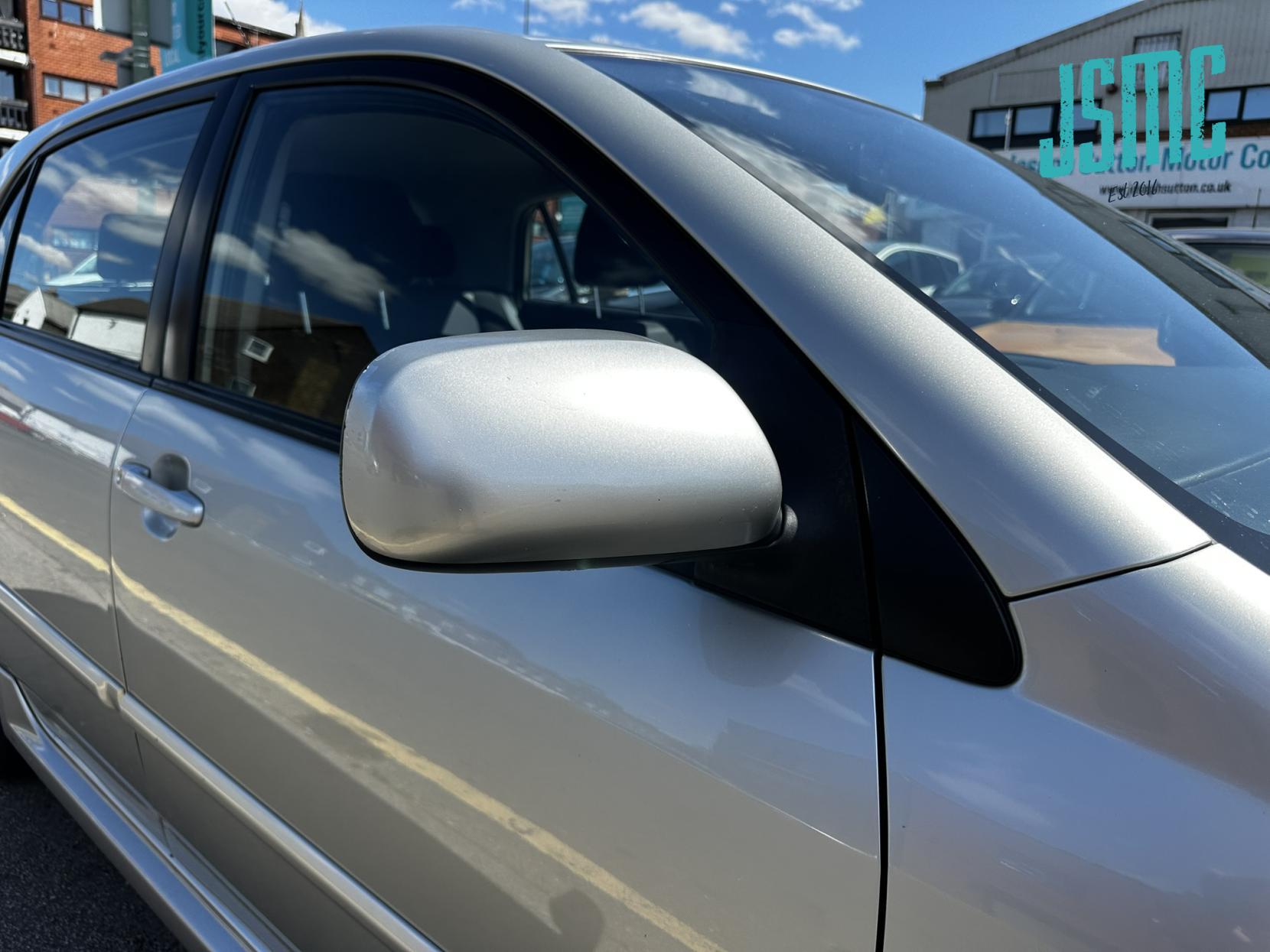 Toyota Corolla 1.6 VVT-i Colour Collection Hatchback 5dr Petrol Automatic (190 g/km, 109 bhp)
