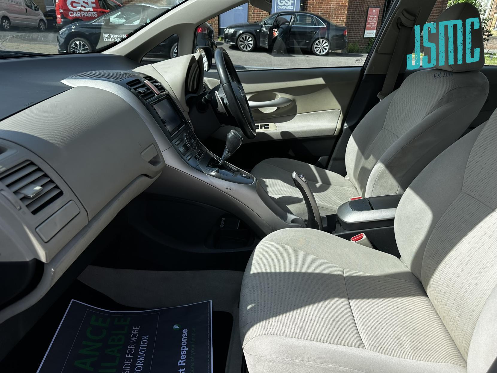 Toyota Auris 1.6 T Spirit Hatchback 5dr Petrol Multimode (161 g/km, 124 bhp)