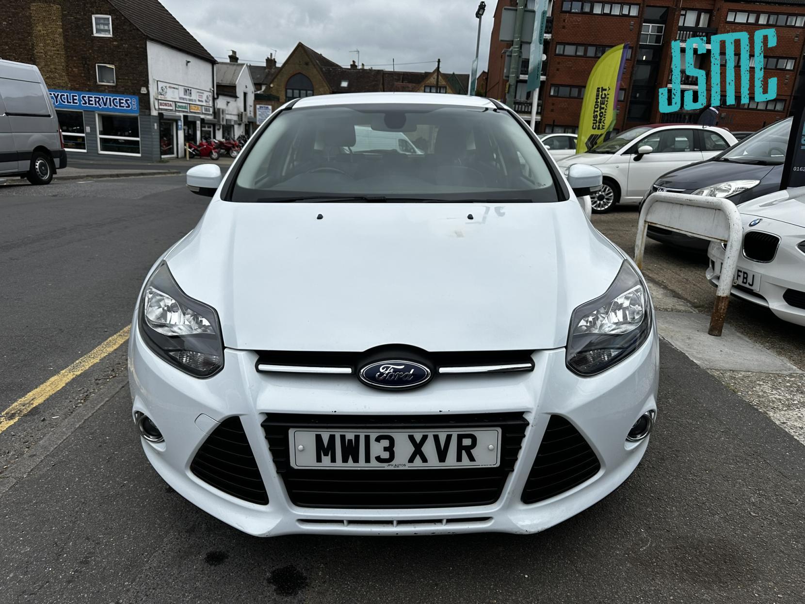 Ford Focus 1.6 TDCi Zetec Hatchback 5dr Diesel Manual Euro 5 (s/s) (115 ps)