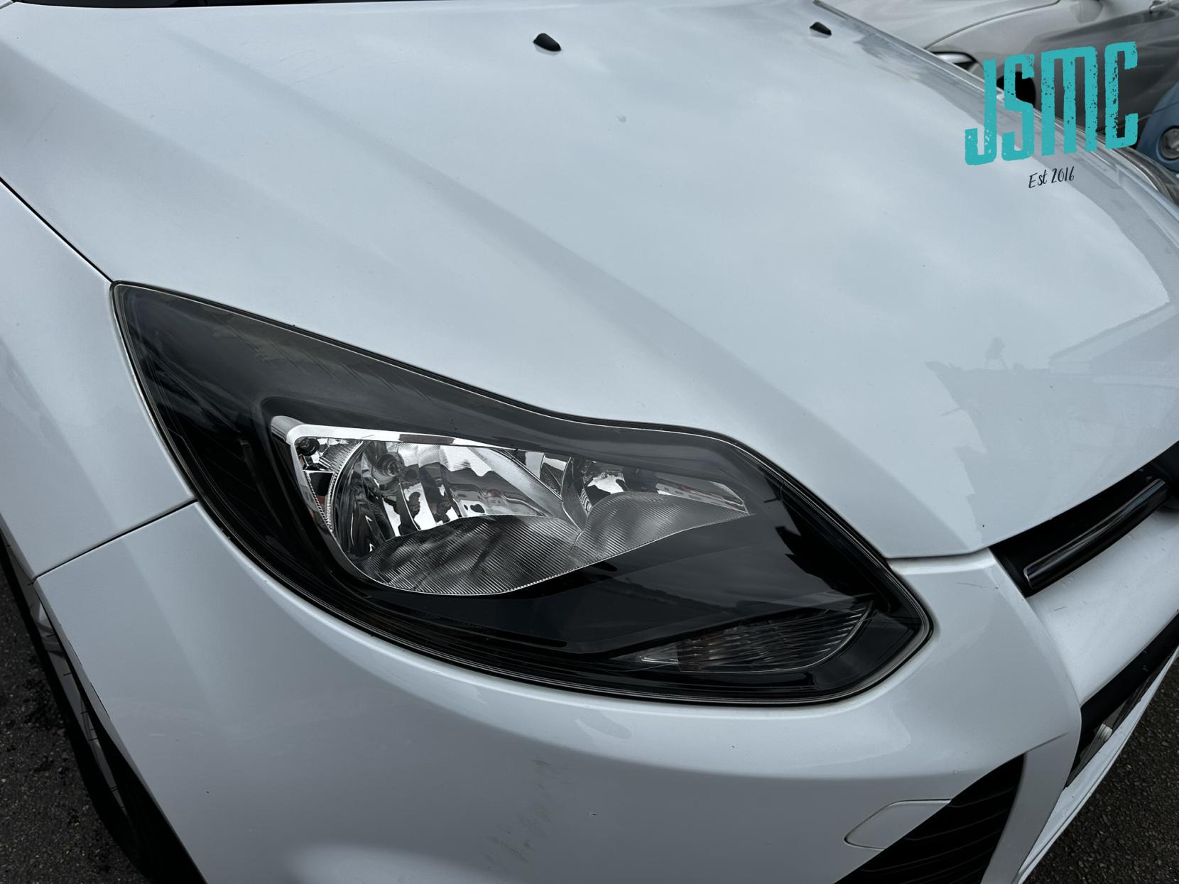 Ford Focus 1.6 TDCi Zetec Hatchback 5dr Diesel Manual Euro 5 (s/s) (115 ps)