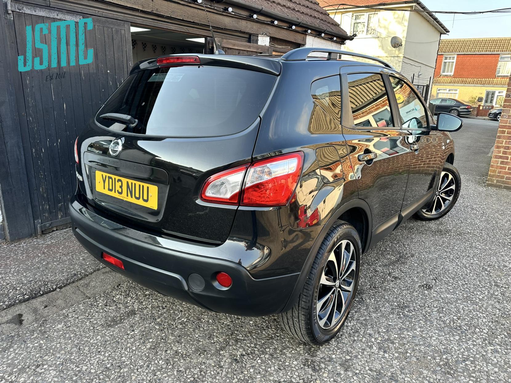 Nissan Qashqai 1.6 360 SUV 5dr Petrol Manual 2WD Euro 5 (117 ps)