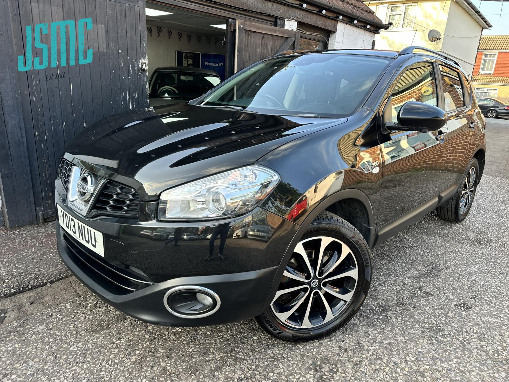 Nissan Qashqai 1.6 360 SUV 5dr Petrol Manual 2WD Euro 5 (117 ps)