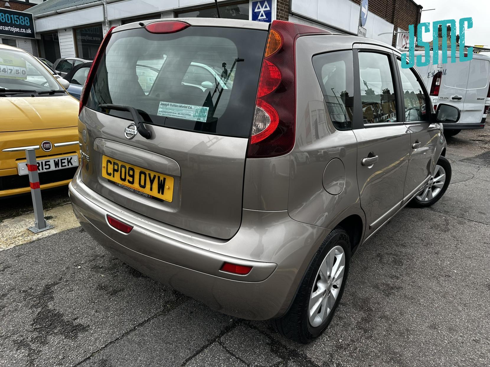 Nissan Note 1.6 16V Acenta Hatchback 5dr Petrol Auto Euro 4 (110 ps)