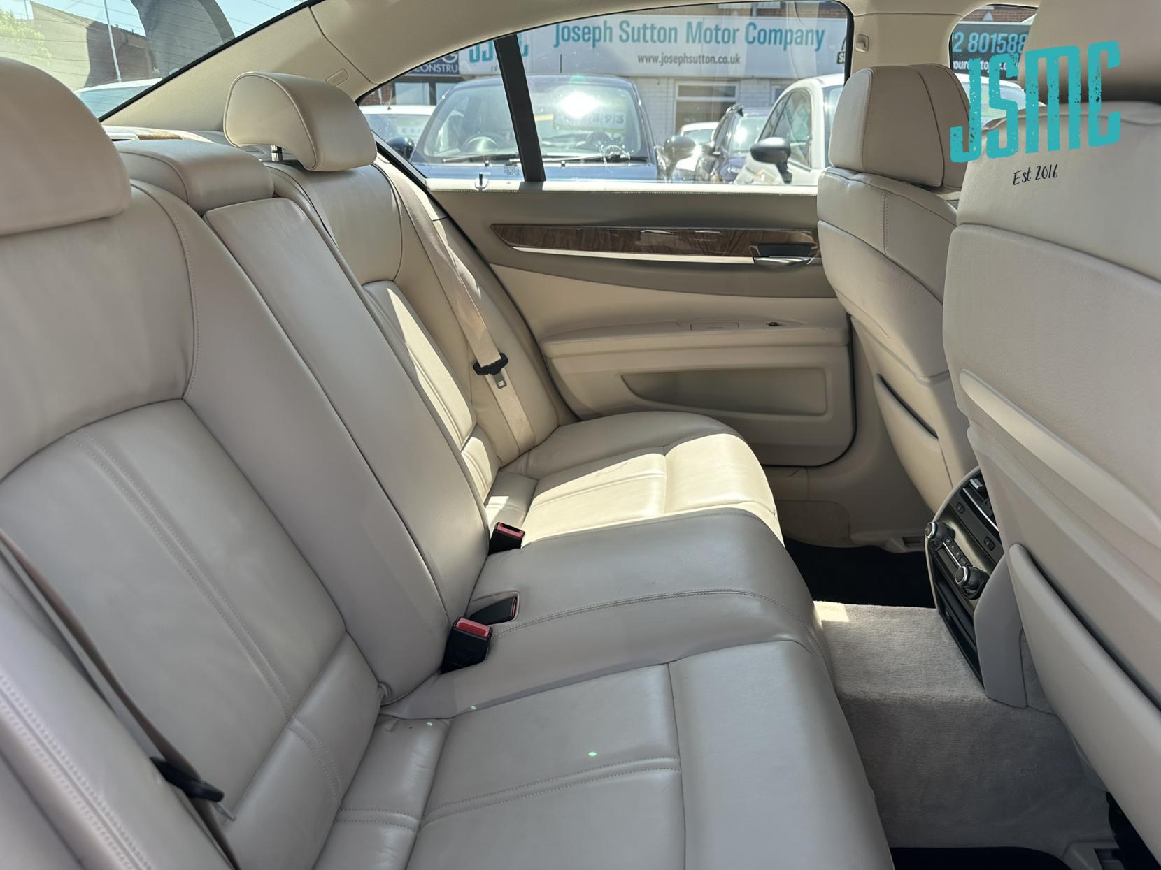 BMW 7 Series 3.0 740i Saloon 4dr Petrol Auto Euro 5 (326 ps)