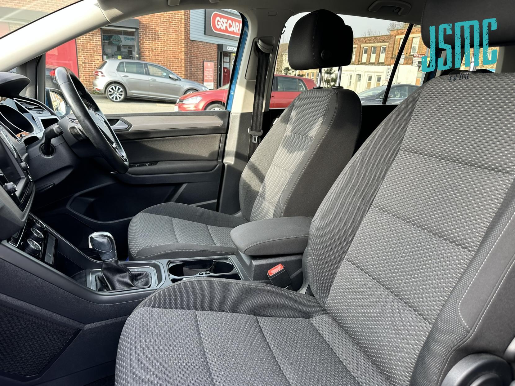 Volkswagen Touran 1.4 TSI SEL MPV 5dr Petrol DSG Euro 6 (s/s) (150 ps)