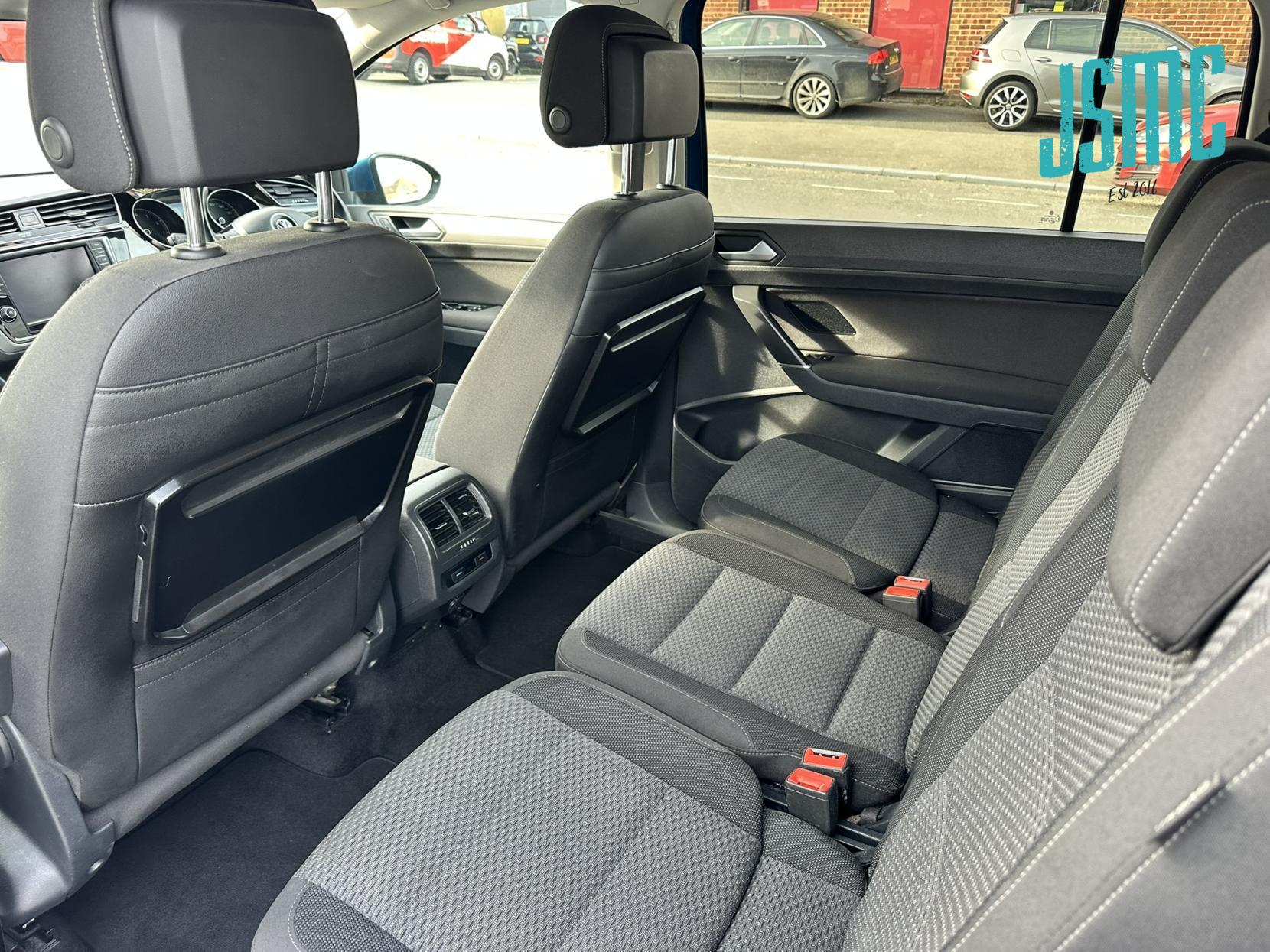 Volkswagen Touran 1.4 TSI SEL MPV 5dr Petrol DSG Euro 6 (s/s) (150 ps)