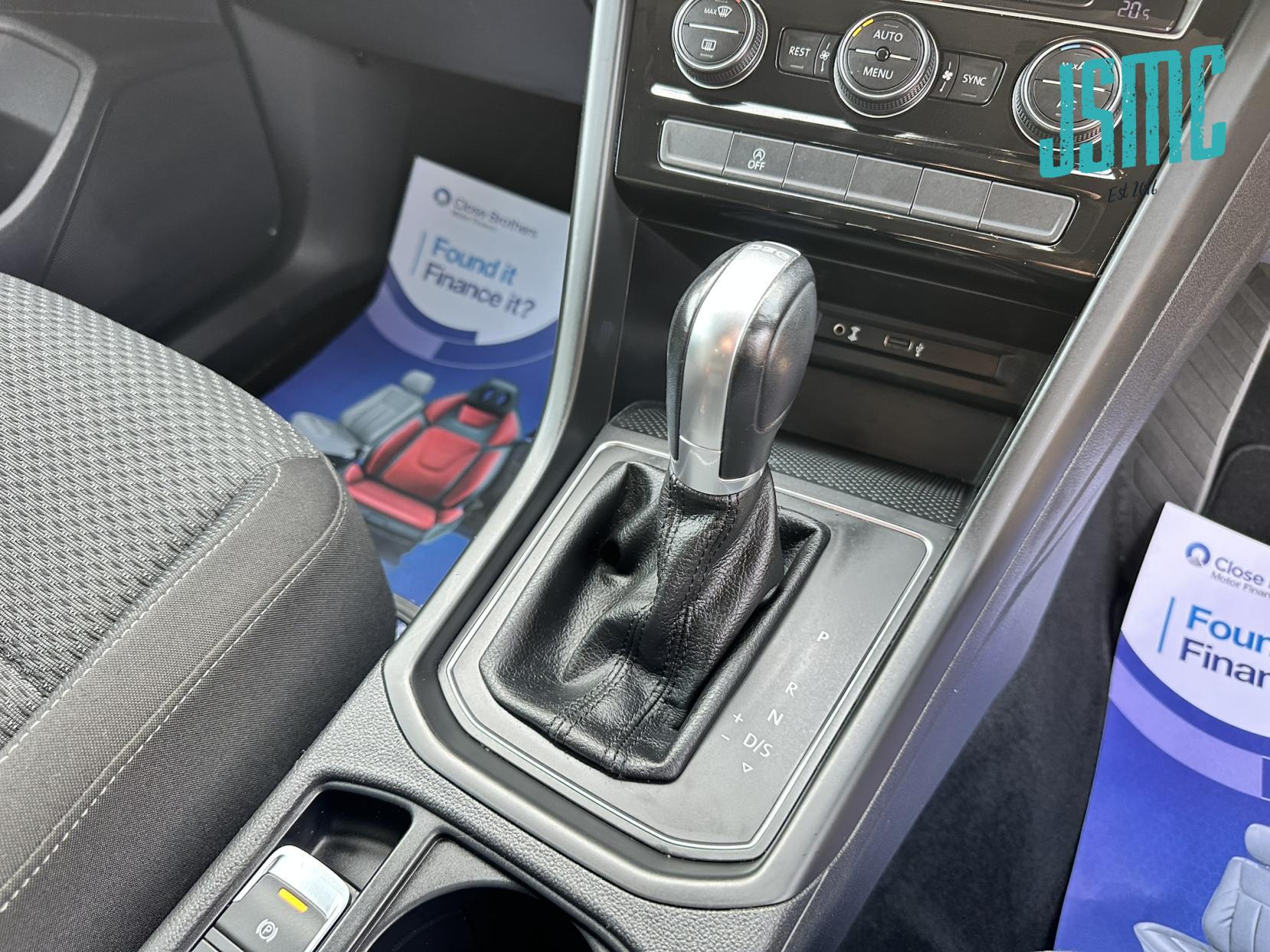 Volkswagen Touran 1.4 TSI SEL MPV 5dr Petrol DSG Euro 6 (s/s) (150 ps)