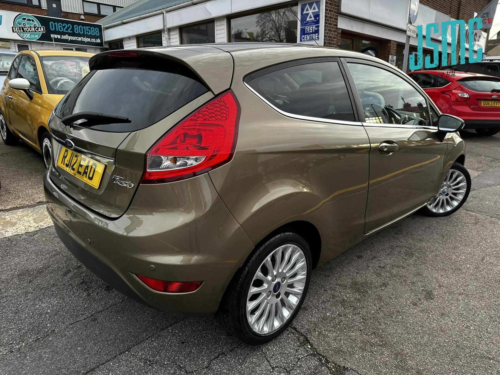 Ford Fiesta 1.4 Titanium Hatchback 3dr Petrol Automatic (154 g/km, 94 bhp)