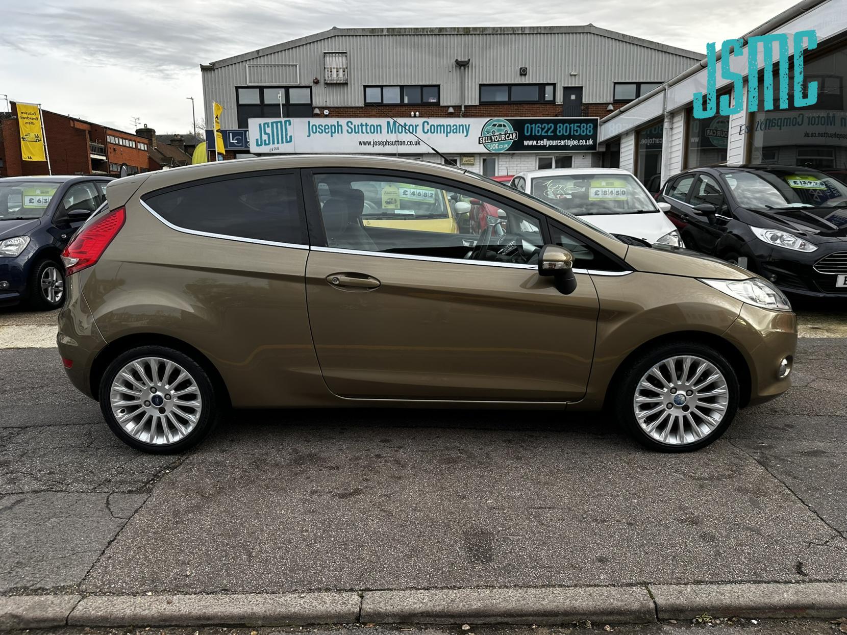 Ford Fiesta 1.4 Titanium Hatchback 3dr Petrol Automatic (154 g/km, 94 bhp)